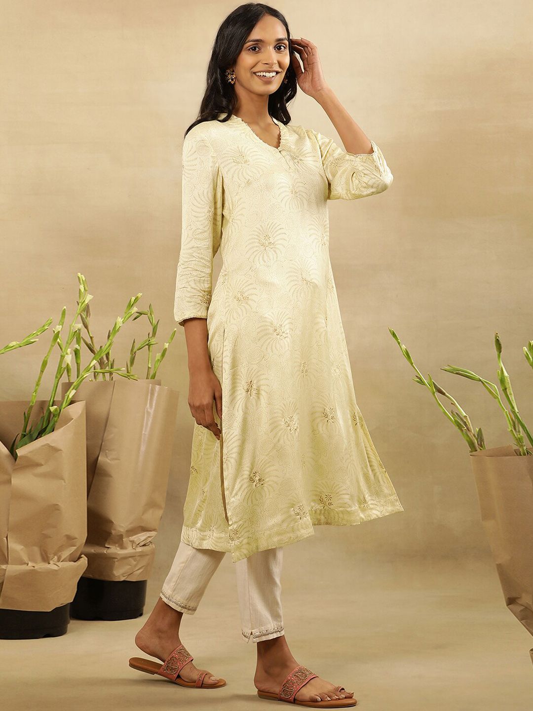 Women White Calf Length Three-Quarter Sleeves Straight Ethnic Motifs Printed Cotton Kurta