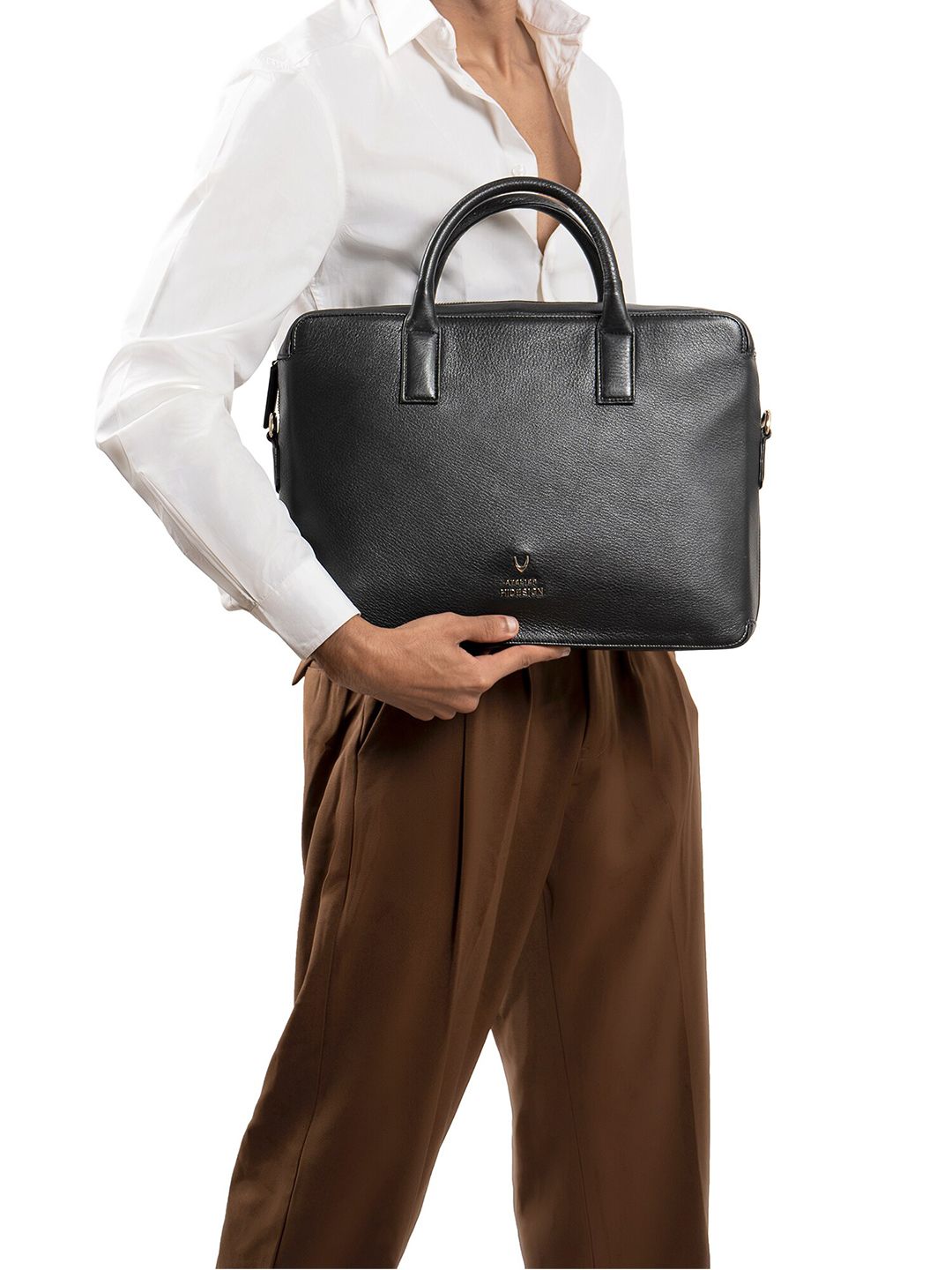 Hidesign Men Textured Messenger Bag-image-25
