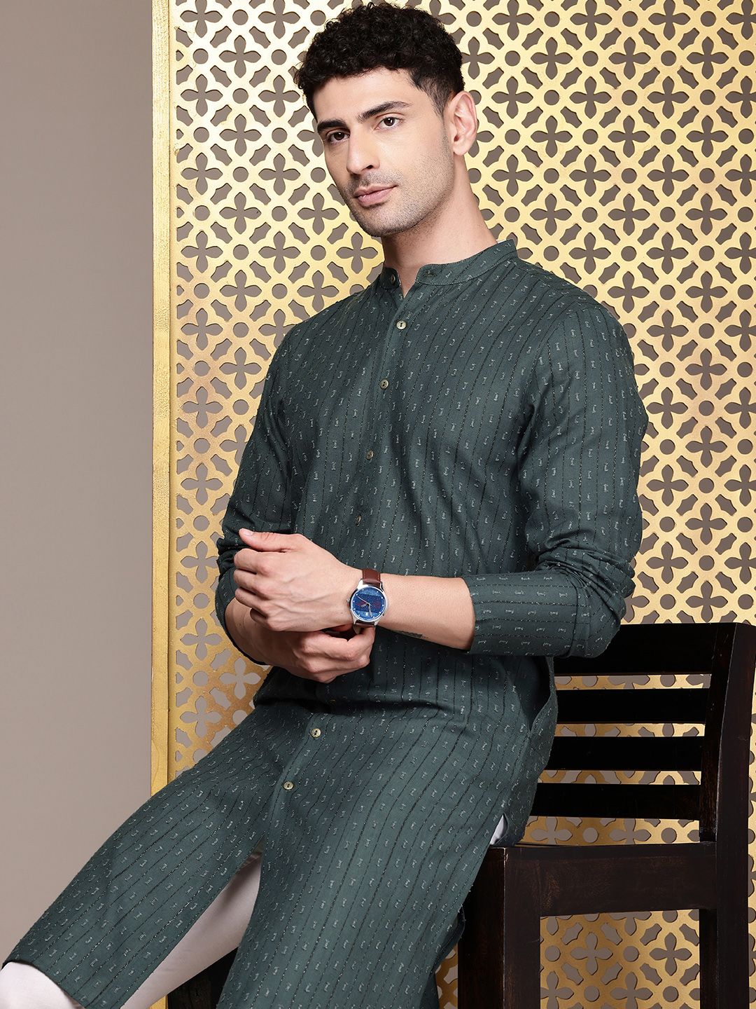 House of Pataudi Men Dobby Regular Jashn Kurta with Trousers-picture-23