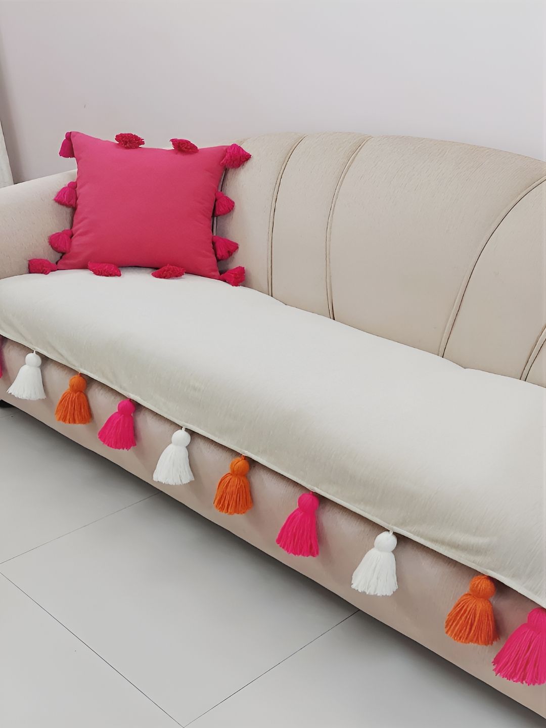 THROWPILLOW Off White & Pink Anti Slip Tassels 4 Seater Sofa Cover-picture-18