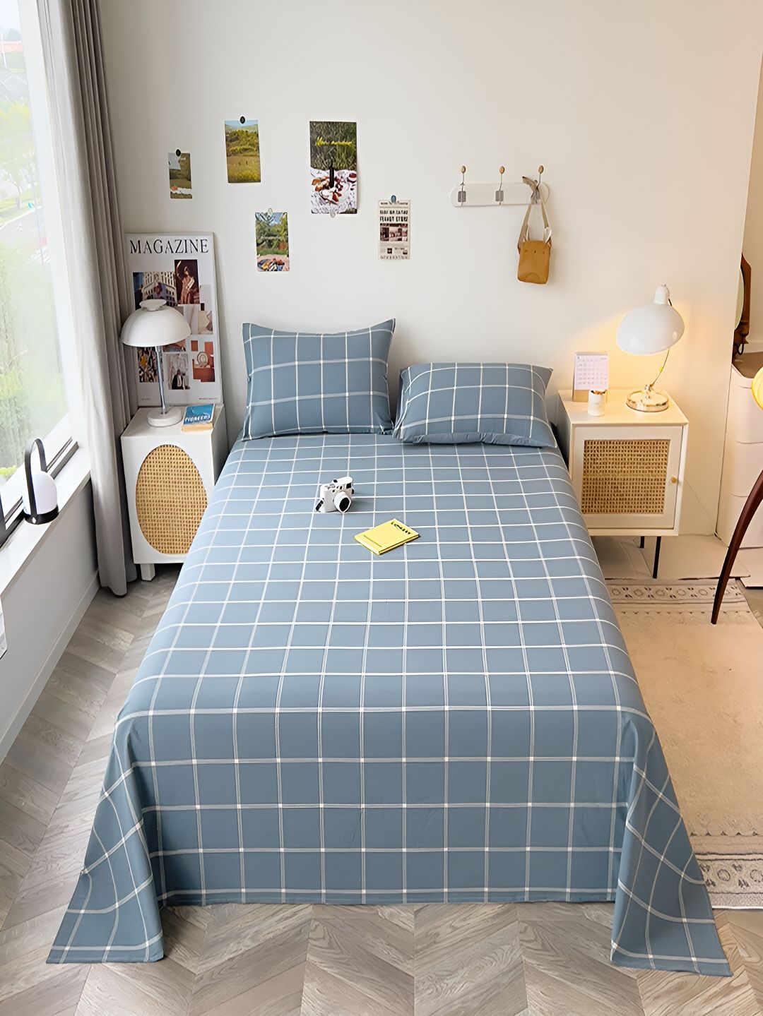 JC HOME Blue & White Geometric Cotton 220 TC King Bedsheet With 2 Pillow Covers-picture-29