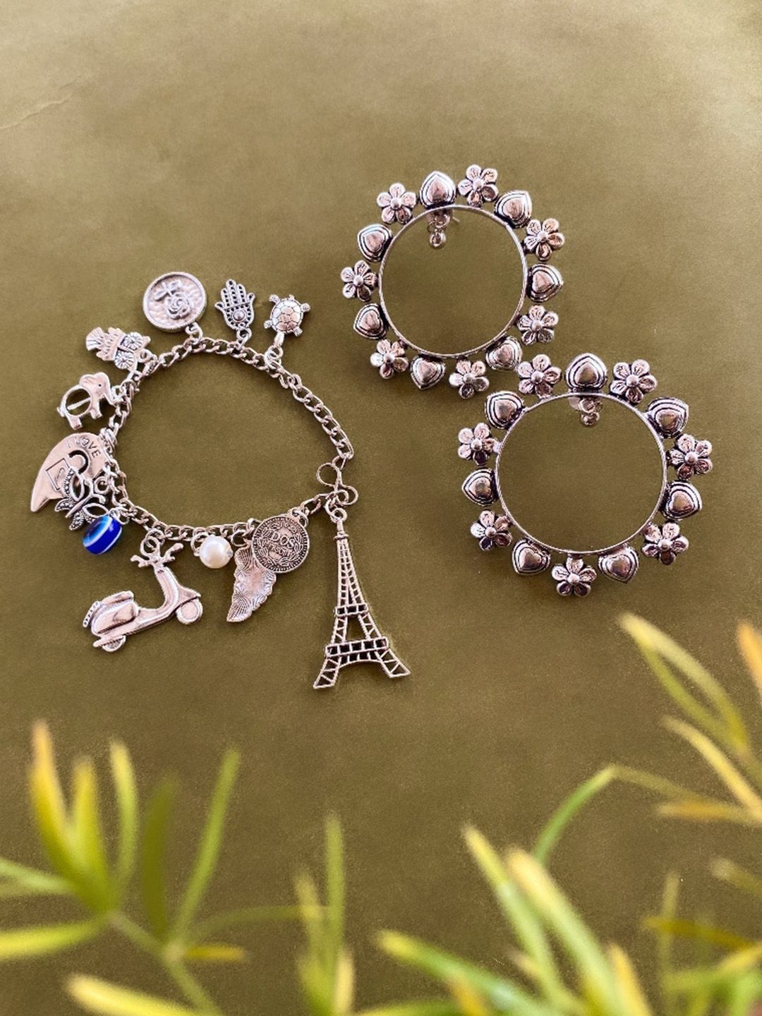 ATIBELLE Silver-Plated Floral Shaped Jewellery Set
