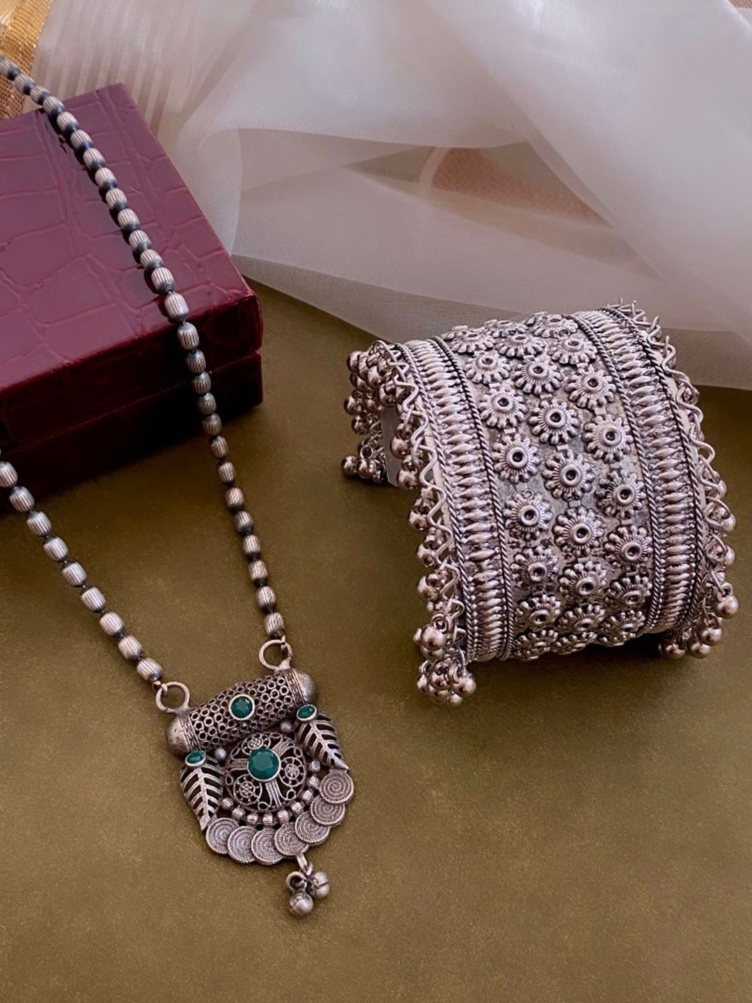 ATIBELLE Silver-Plated Stone-Studded & Beaded Jewellery Set
