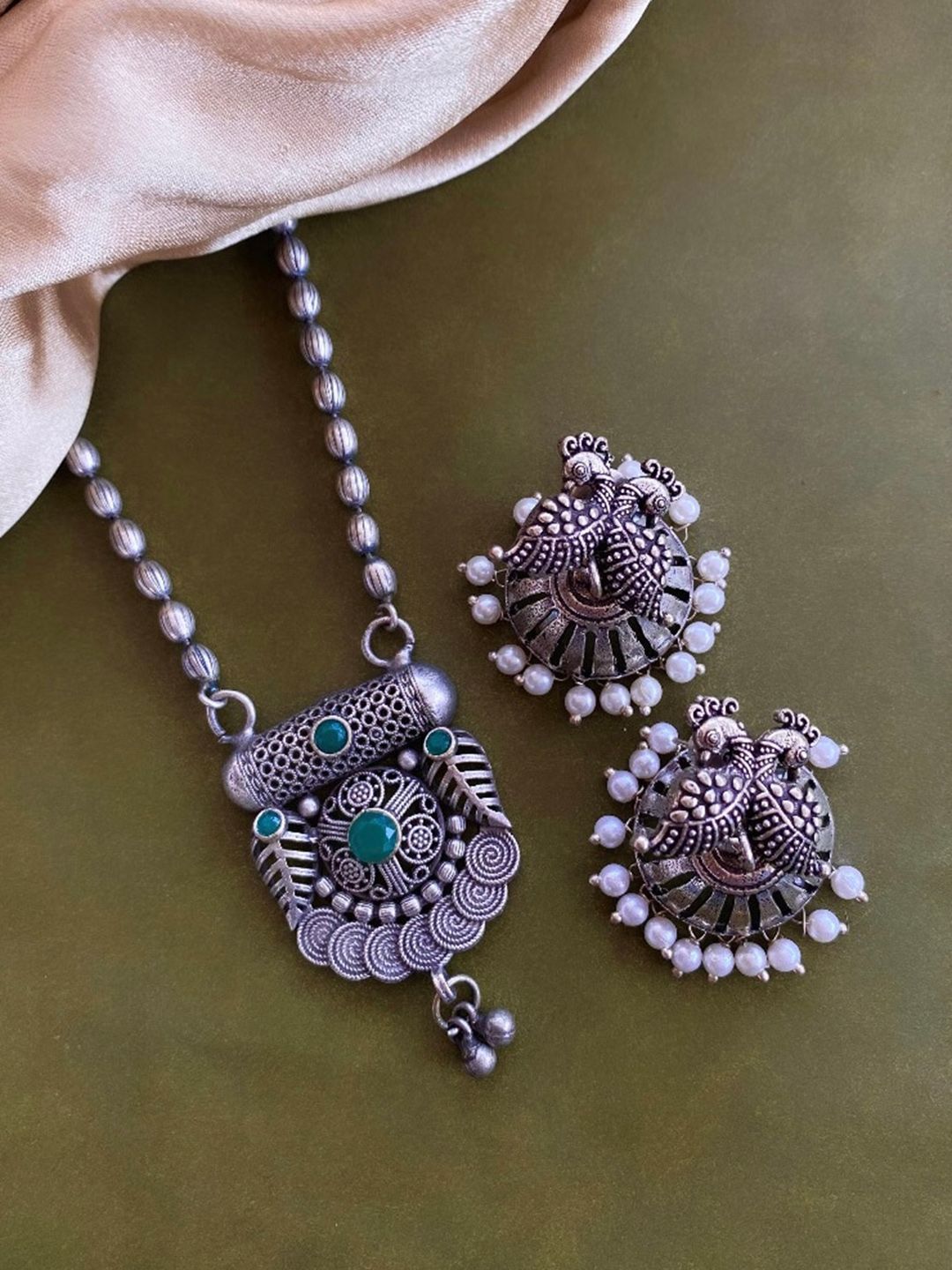 ATIBELLE Silver-Plated Stone-Studded & Beaded Jewellery Set
