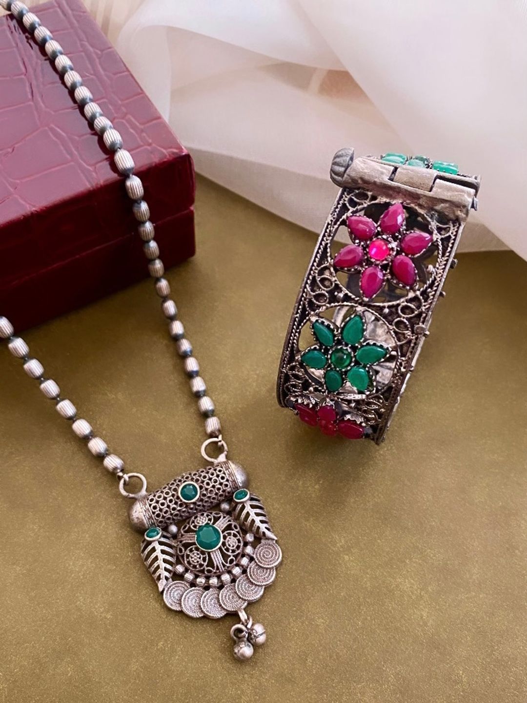 ATIBELLE Silver-Plated Stones Studded & Beaded Bangle & Necklace Jewellery Set
