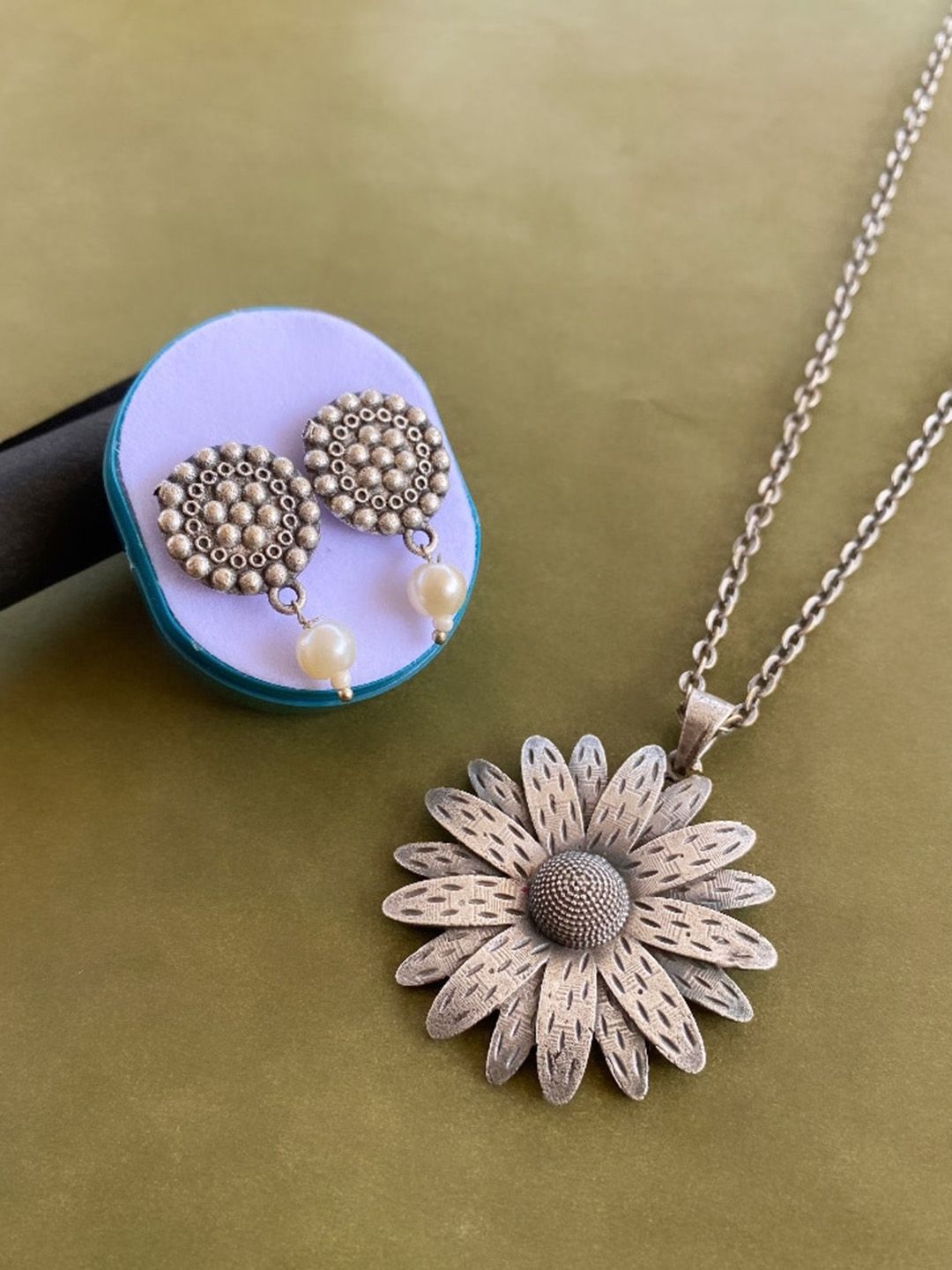 ATIBELLE Silver-Plated Beaded Floral Shaped Jewellery Set