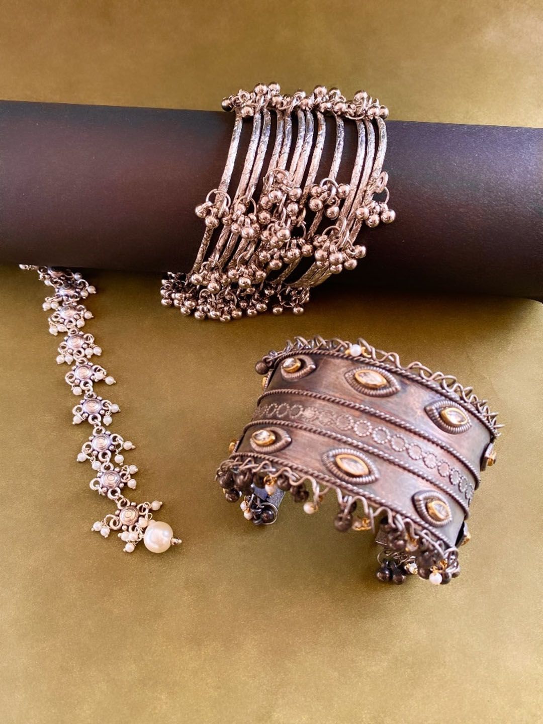 ATIBELLE Set Of 14 Silver-Plated & Kundan Studded Jewellery Set