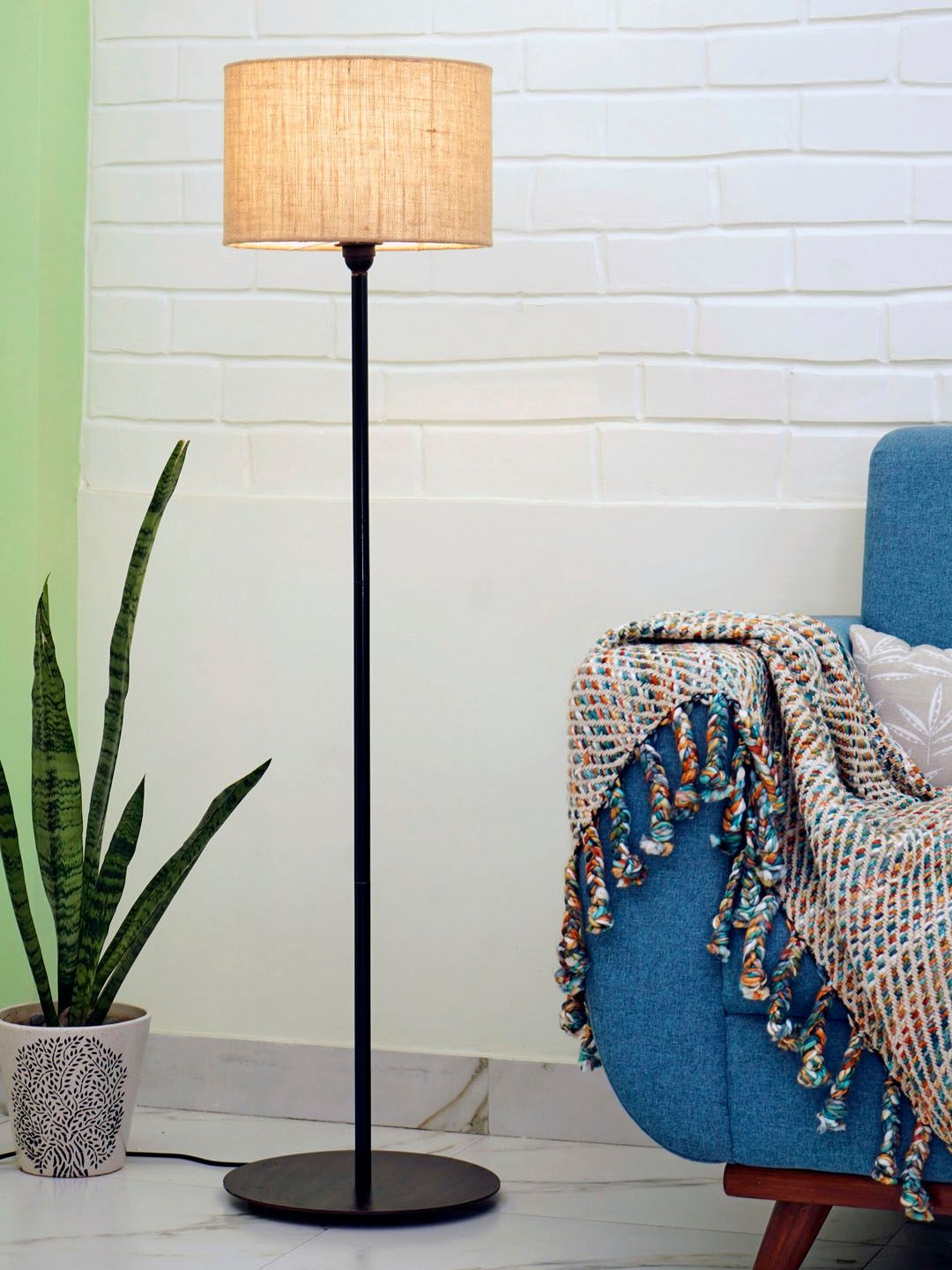 Crosscut Minimalist Beige Metal Cylinder Shaped Floor Lamp-picture-55