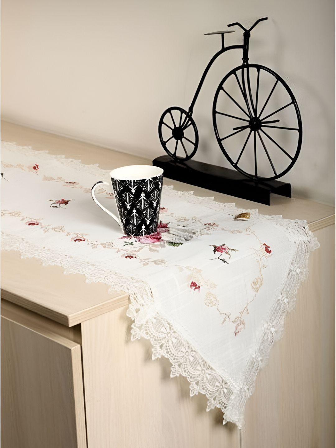 TANLOOMS White Cross Stitch Embroidered Table Runner