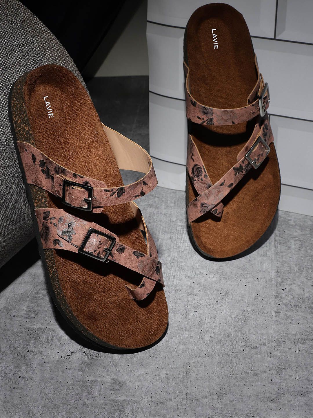 Lavie Printed Buckle Detail One Toe Flats-picture-40