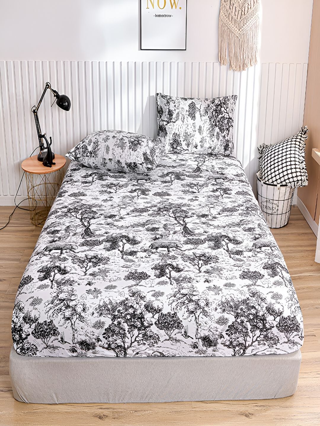 JC HOME White & Black Floral Fitted 140 TC King Bedsheet with 2 Pillow Covers-picture-10