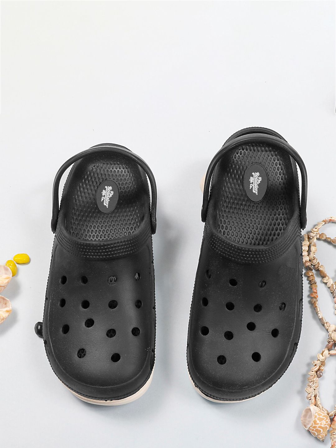 The Roadster Lifestyle Co. Men Black Self Design Clogs-picture-39