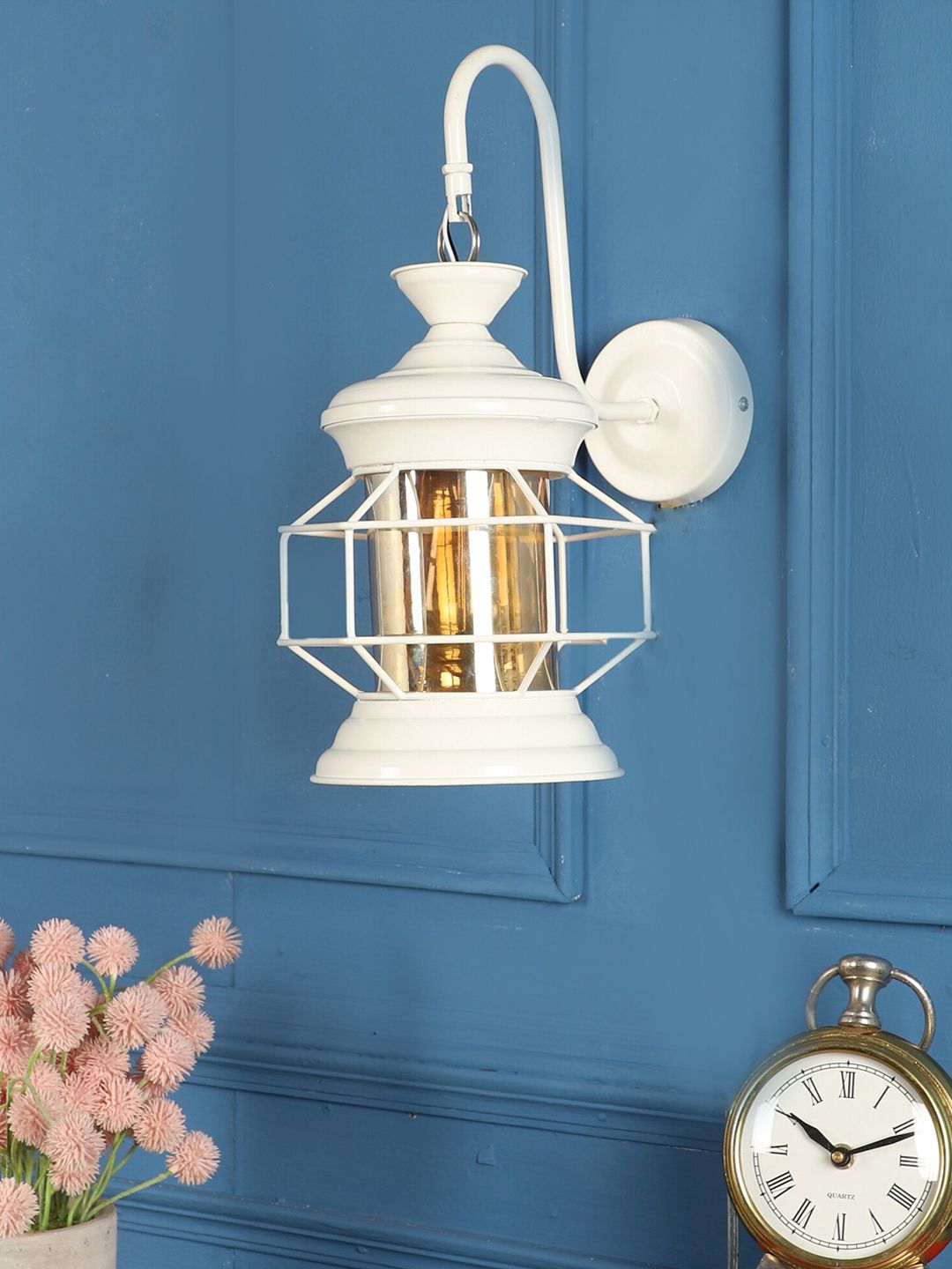 decorativeray Gold-Toned & White Abstract Shaped Iron Wall Lamp-picture-22