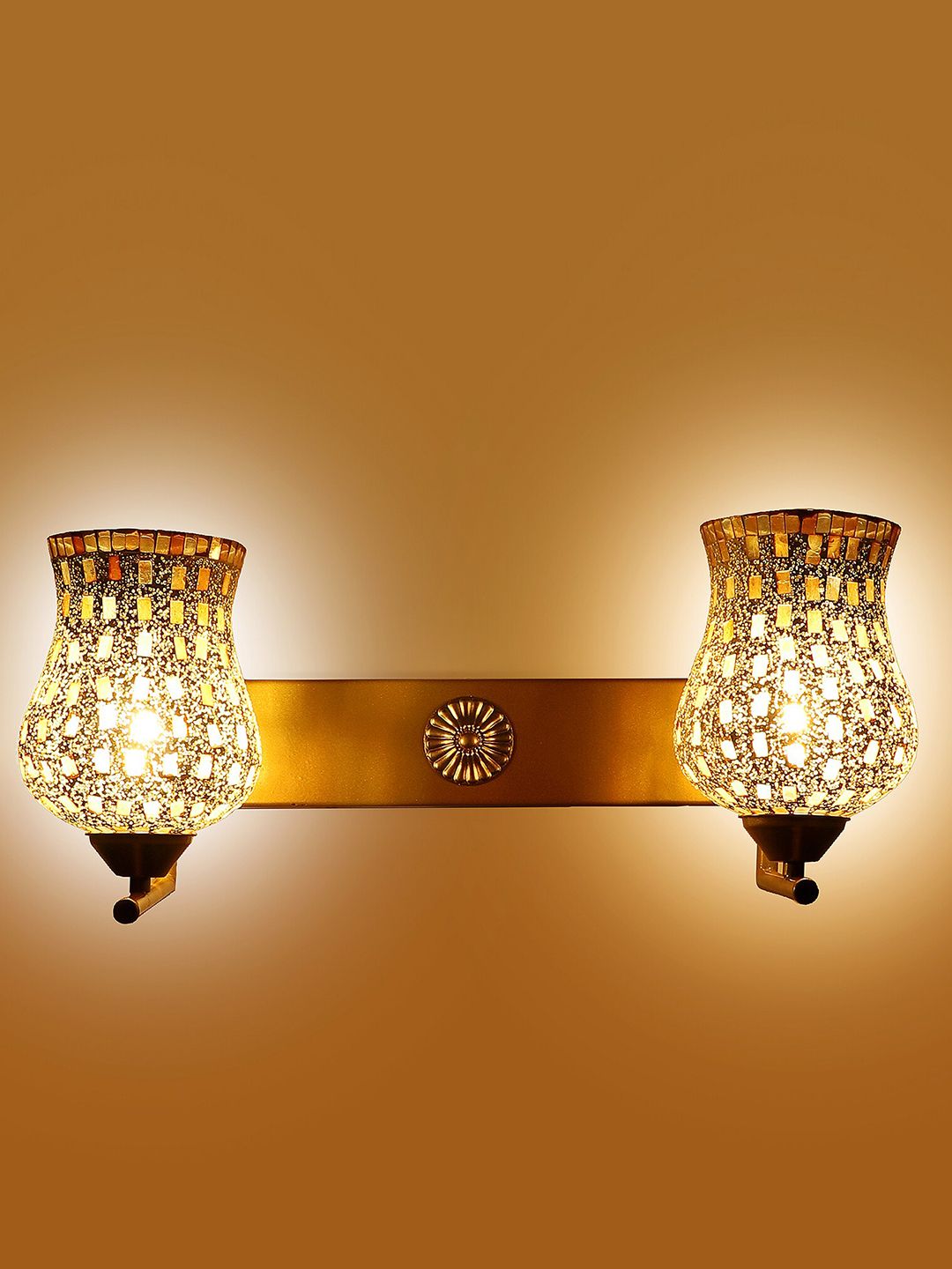 decorativeray Gold-Toned & White Textured Abstract Shaped Metal Wall Lamp-picture-5