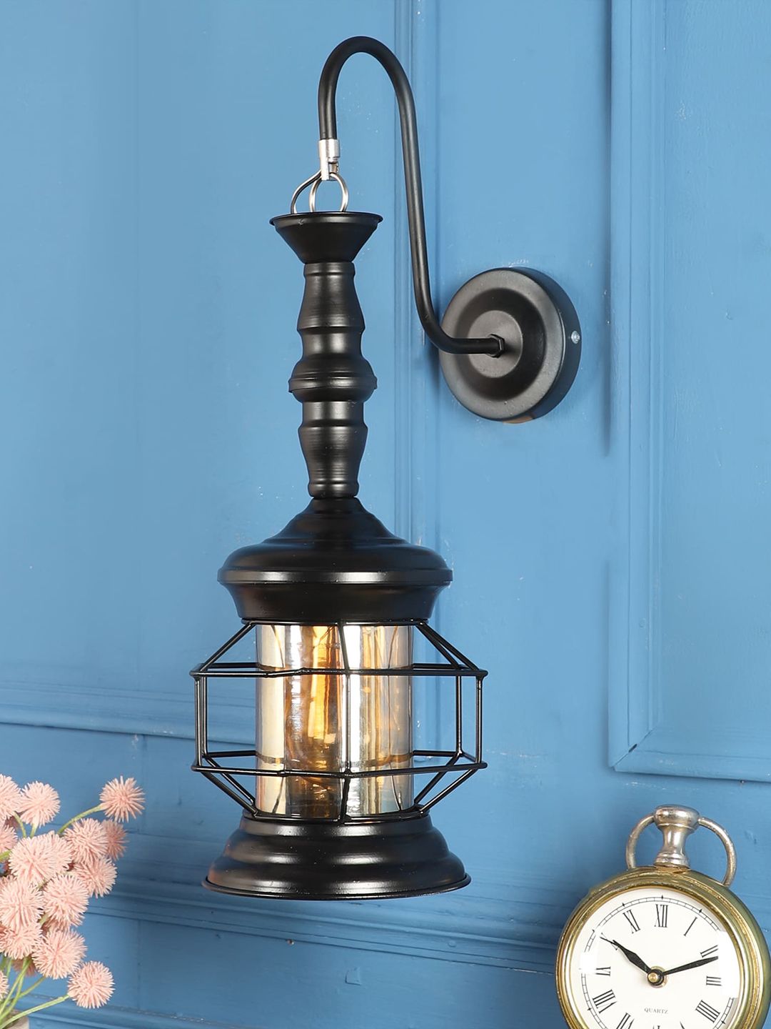 decorativeray Gold-Toned & Black Abstract Shaped Iron Wall Lamp-image-42