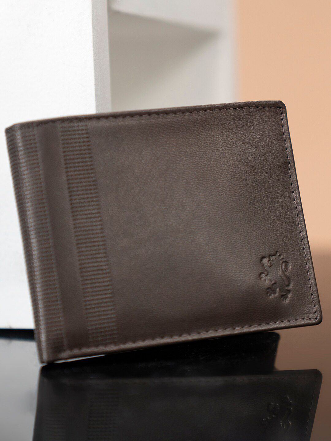 Red Tape Men RFID Leather Two Fold Wallet-picture-58