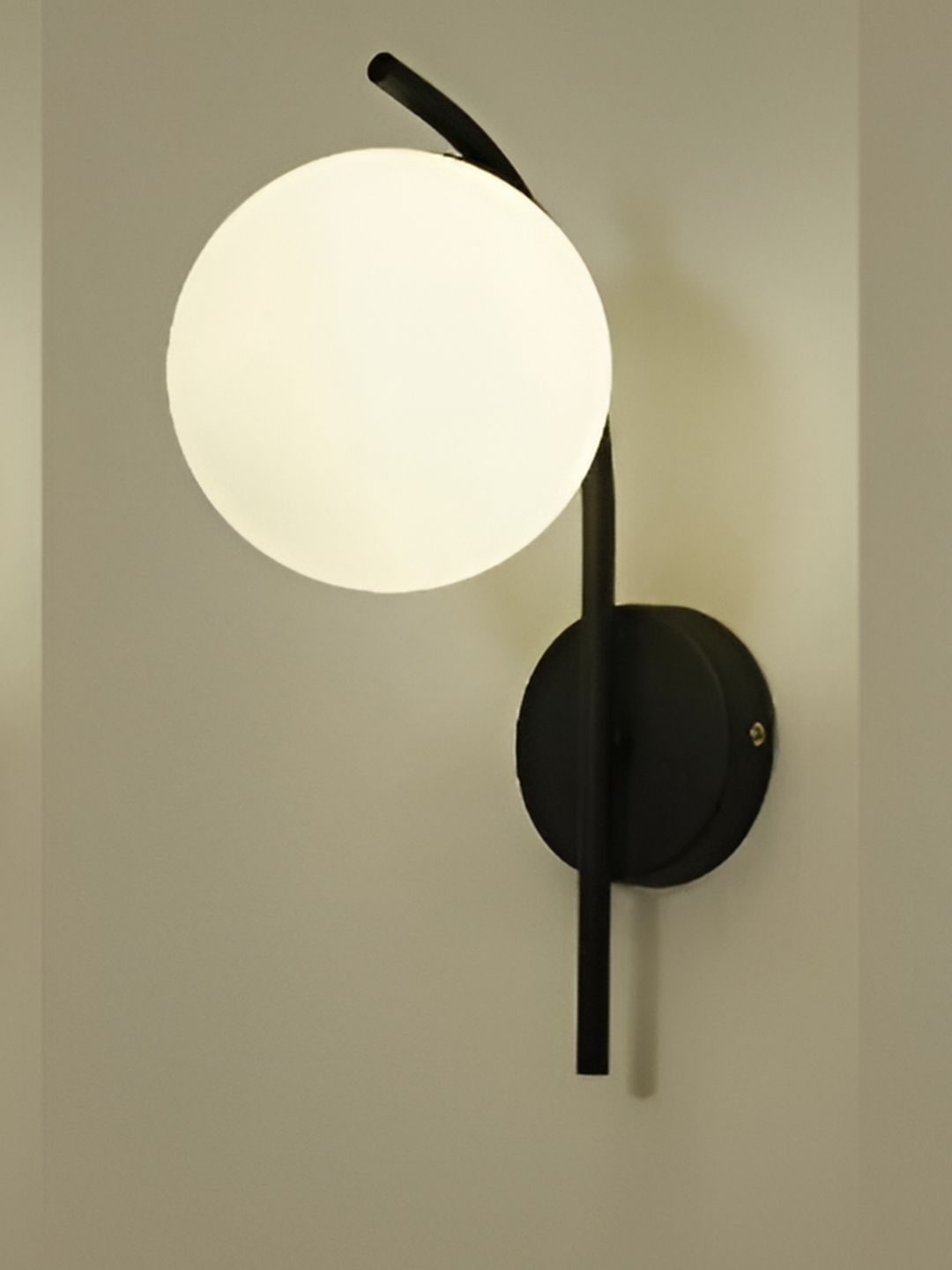 Areezo Black Contemporary Metal Wall Lamp-picture-15