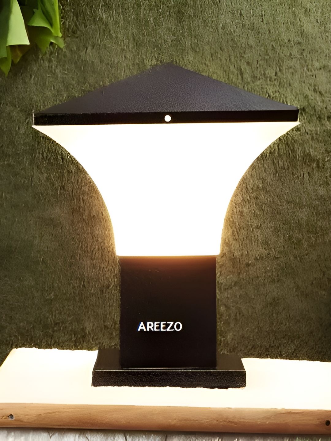 Areezo White & Black Outdoor Gate Lamp-picture-26