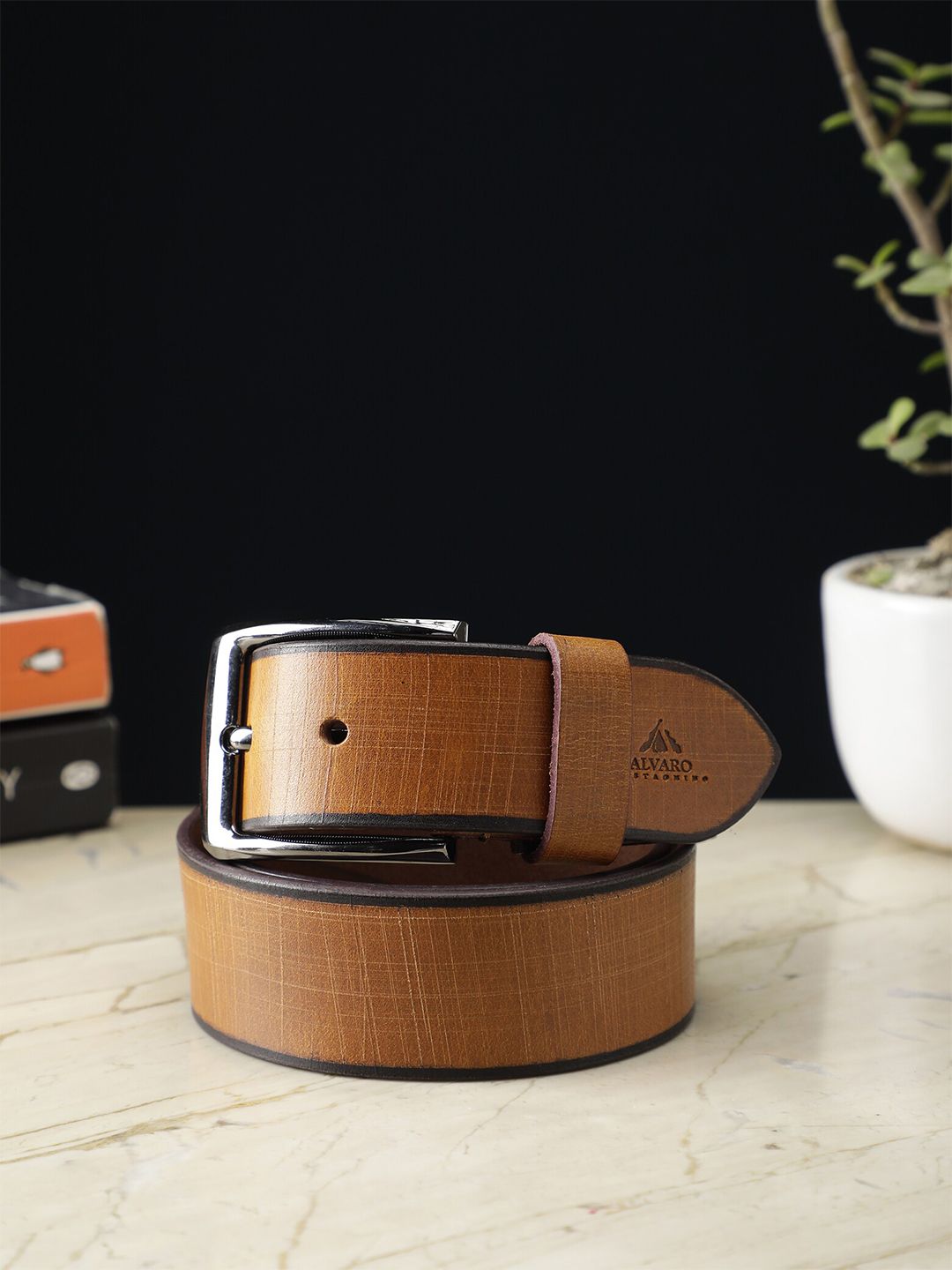 Alvaro Castagnino Men Textured Leather Belt-picture-13