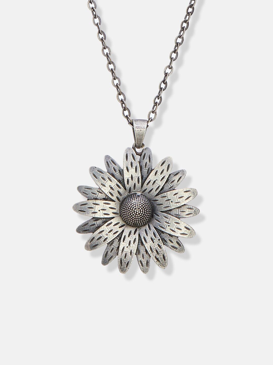 ATIBELLE Silver-Plated Floral Shaped Pendant With Chain