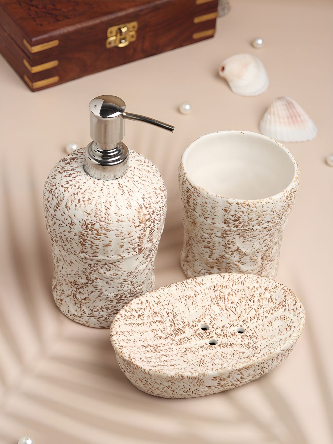Decor de Maison Brown 3 piece Textured Ceramic Bath Accessories Set-picture-13