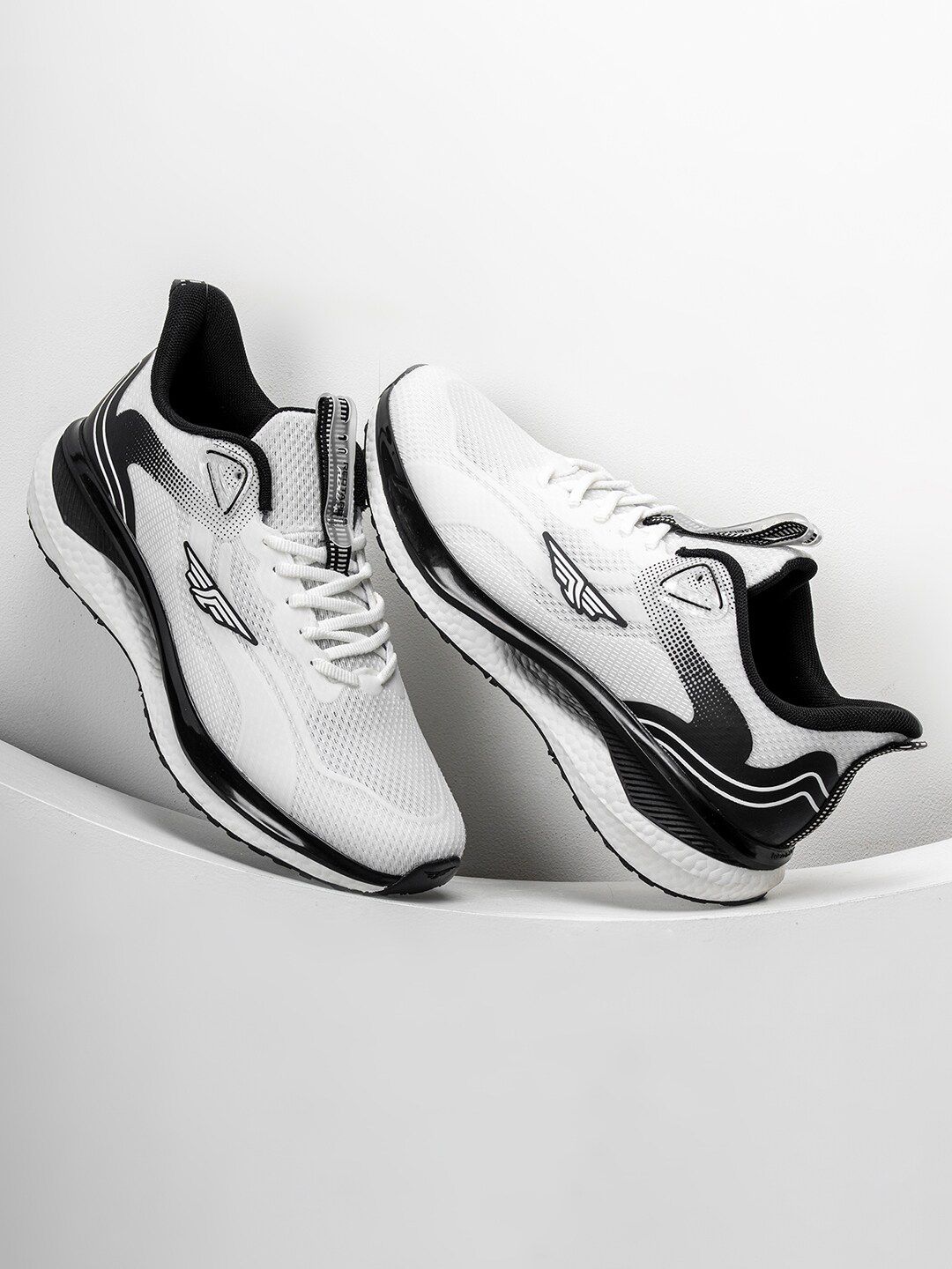 Red Tape Flow + Men Mesh Walking Shoes