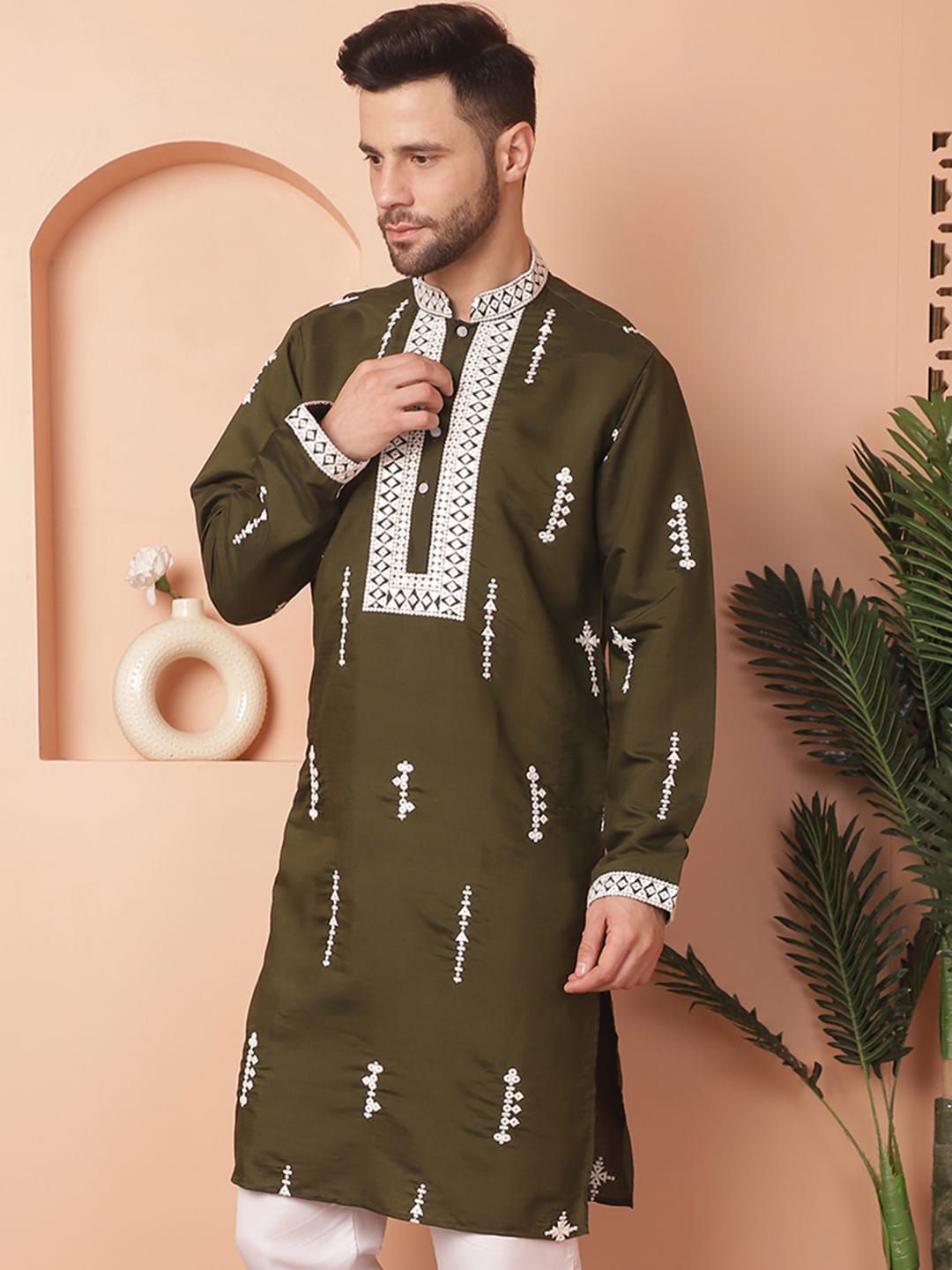 Jompers Abstract Embroidered Mandarin Collar Silk Thread Work A-Line Kurta-picture-34
