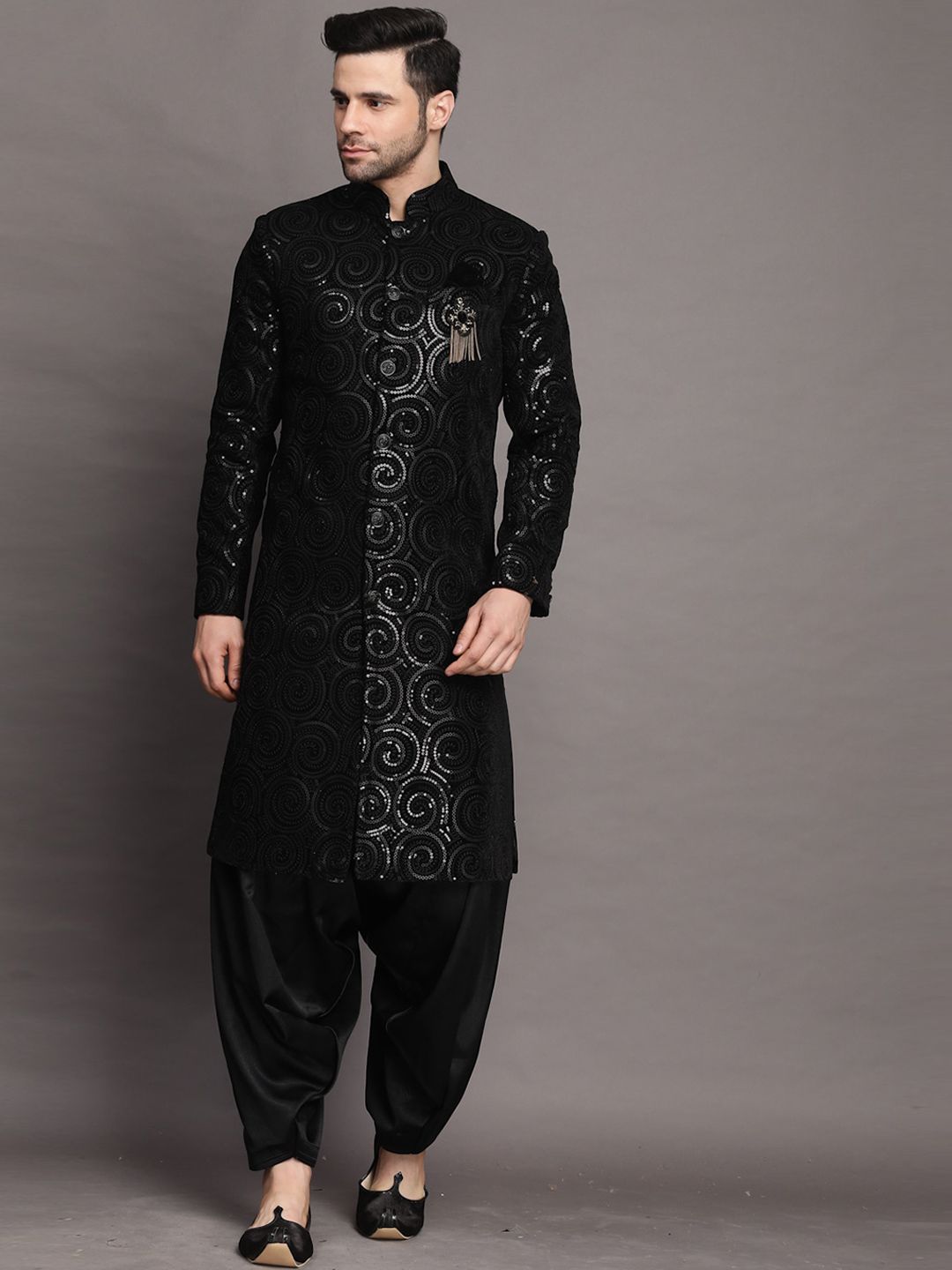Utsav Fashion Embroidered Straight Velvet Sherwani Set-picture-20