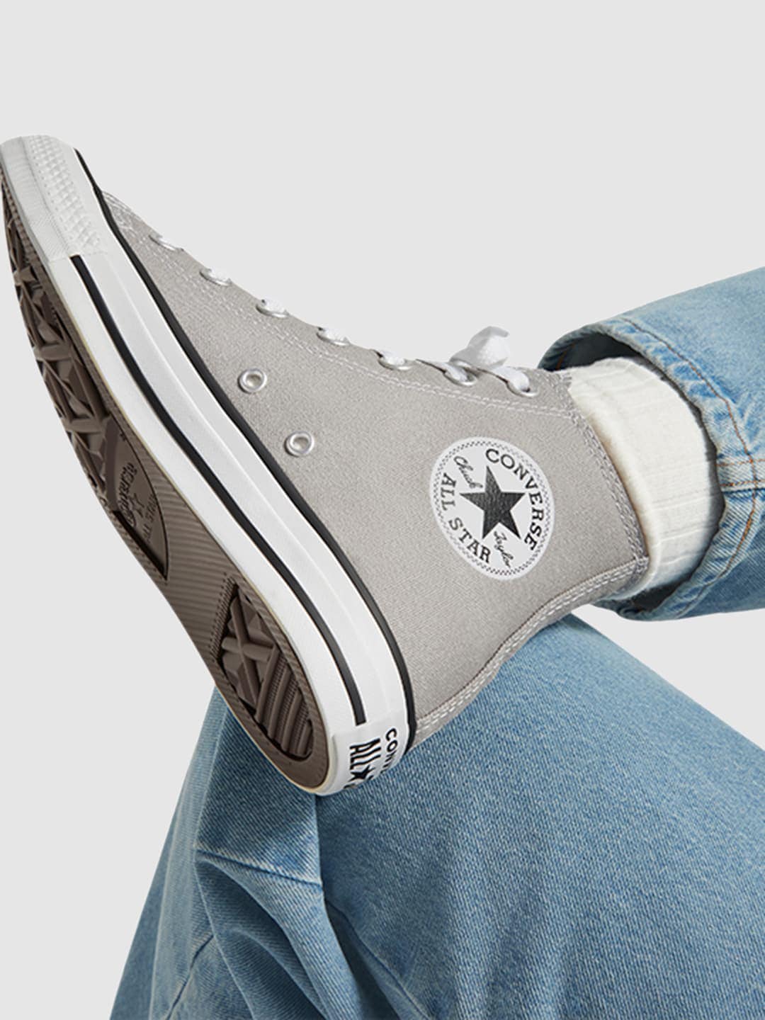 Converse Unisex Round Toe Canvas Sneakers