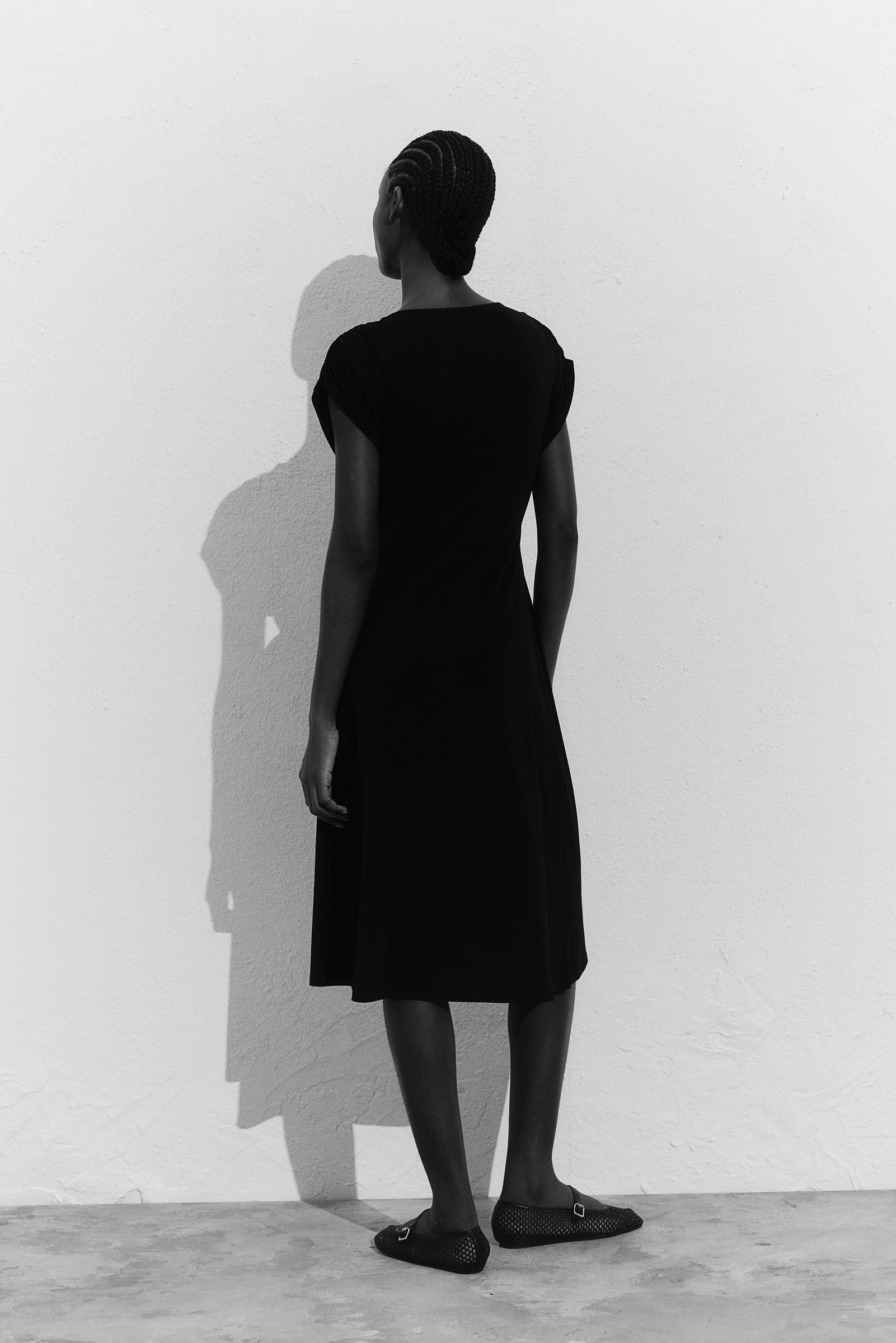 Buy H&M Women Jersey V-Neck Wrap Dress - Dresses for Women 28645552 | Myntra