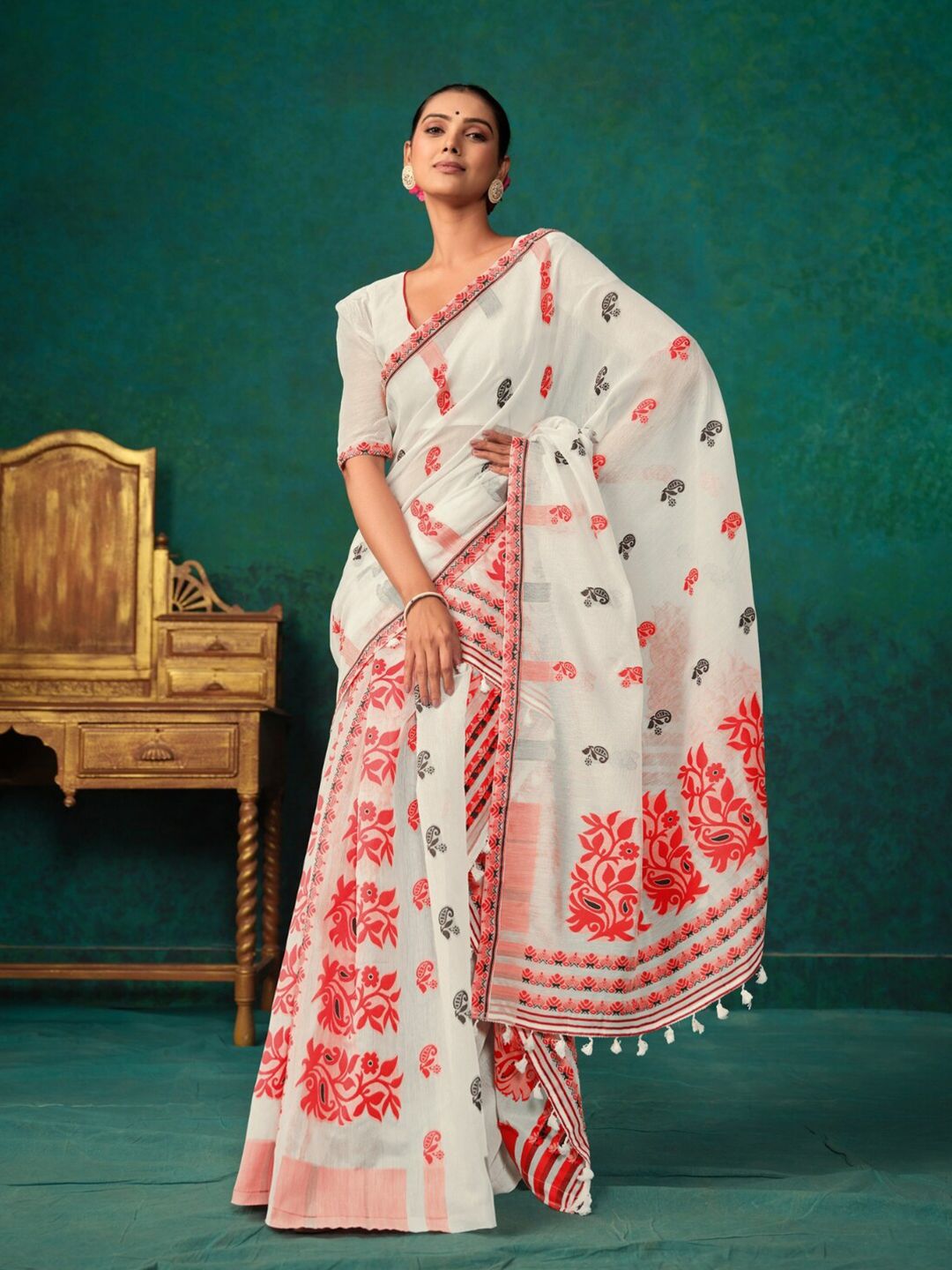 Buy KALINI Assamese Mekhela Chador Saree With Blouse Piece - Sarees for ...