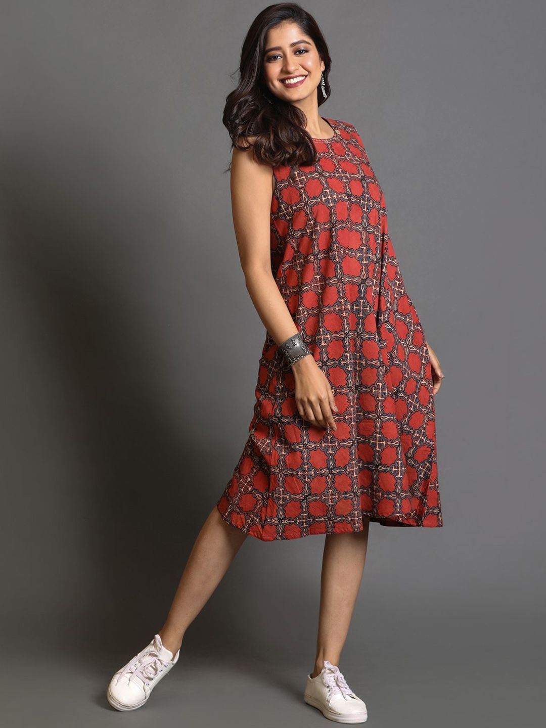 Women Teal Ethnic Motif Printed Rayon Kurta Set With Thread & Mirror Work
