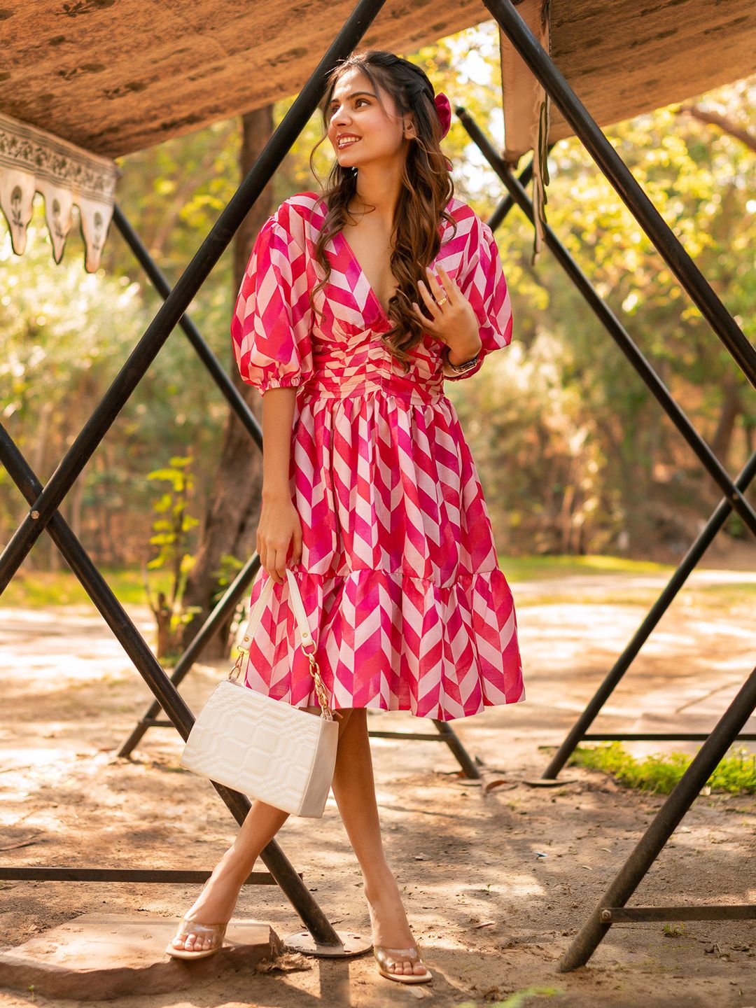 Calmna V-Neck Abstract Printed Blouson Dress-picture-46