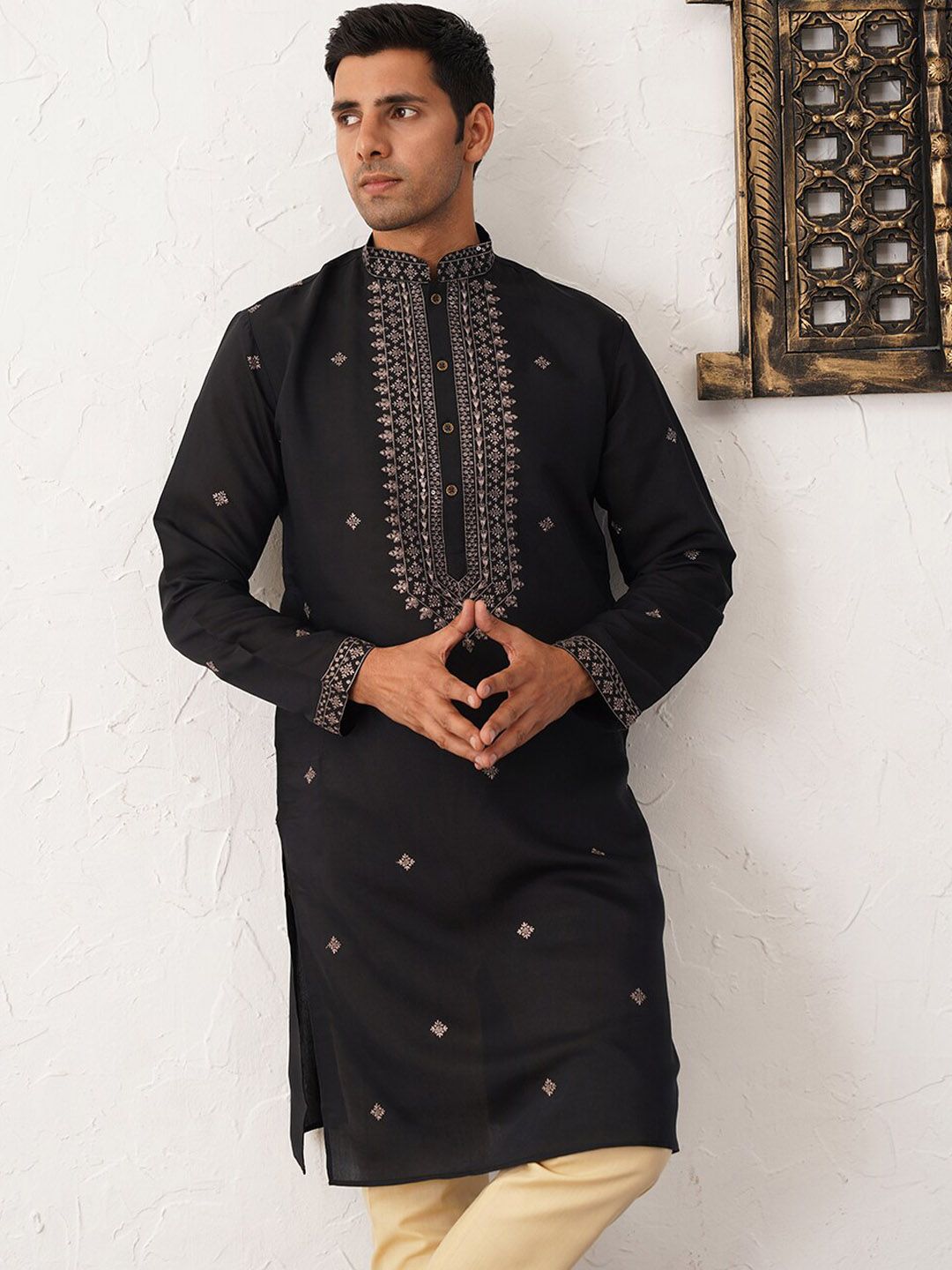 Jompers Mandarin Collar  Floral Embroidered Regular Sequinned Straight Kurta with Pyjamas-picture-13