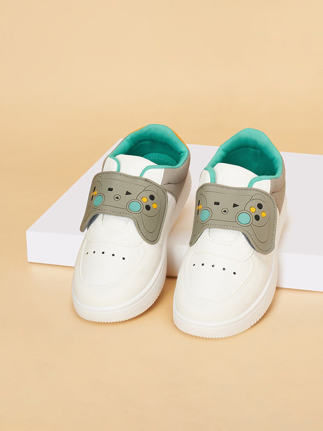 Pantaloons Junior Boys Colourblocked Slip-On Sneakers-picture-37