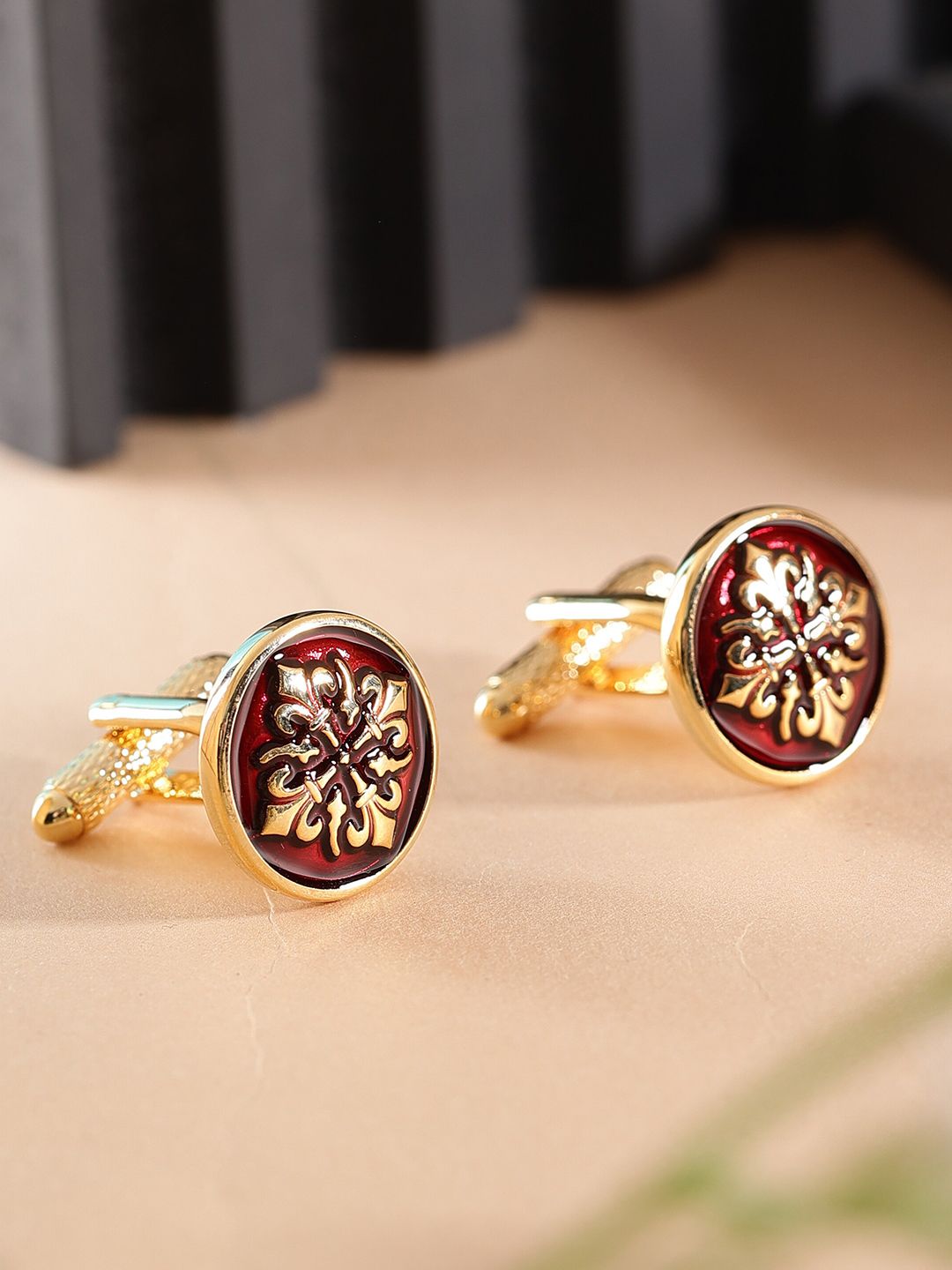 Alvaro Castagnino Embellished Round Cufflinks-picture-32