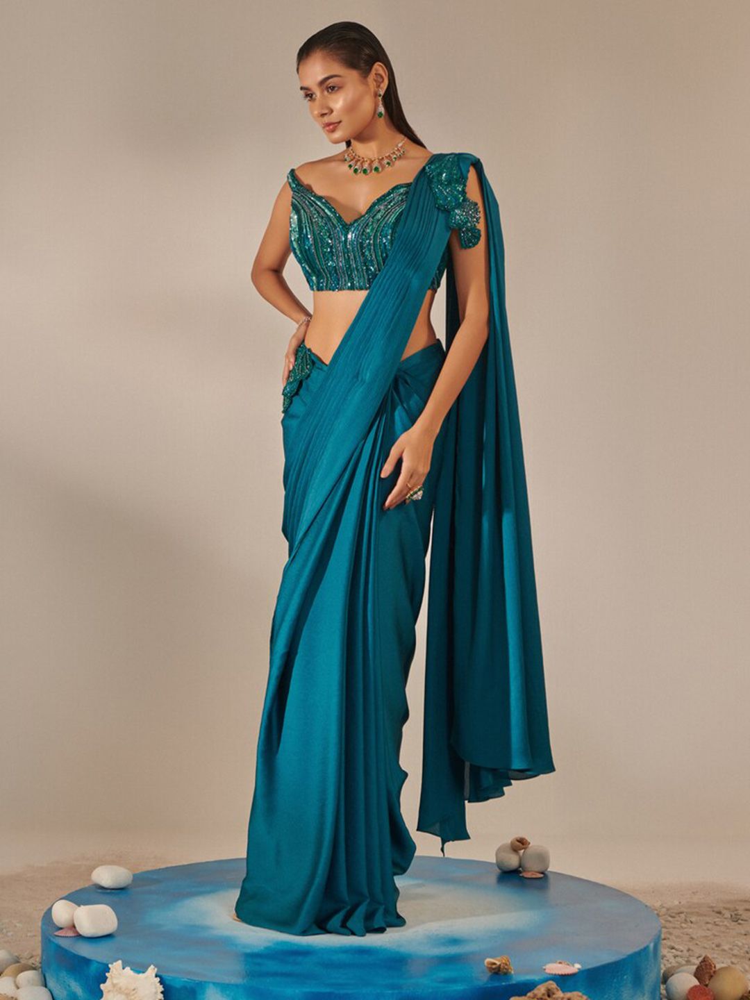 ONE KNOT ONE Embroidered Sequinned Party Saree-picture-28