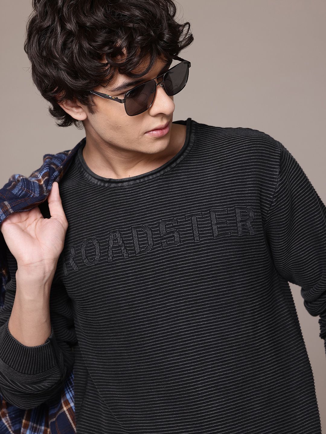 The Roadster Lifestyle Co. Self-Striped Pure Cotton Pullover-picture-15