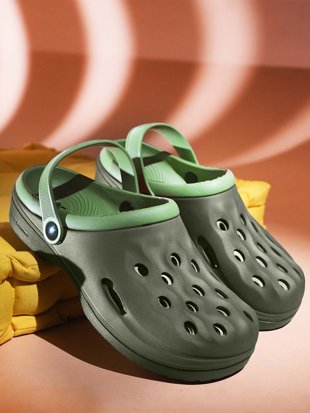 HRX by Hrithik Roshan Men Olive Green Self Design Clogs-picture-41