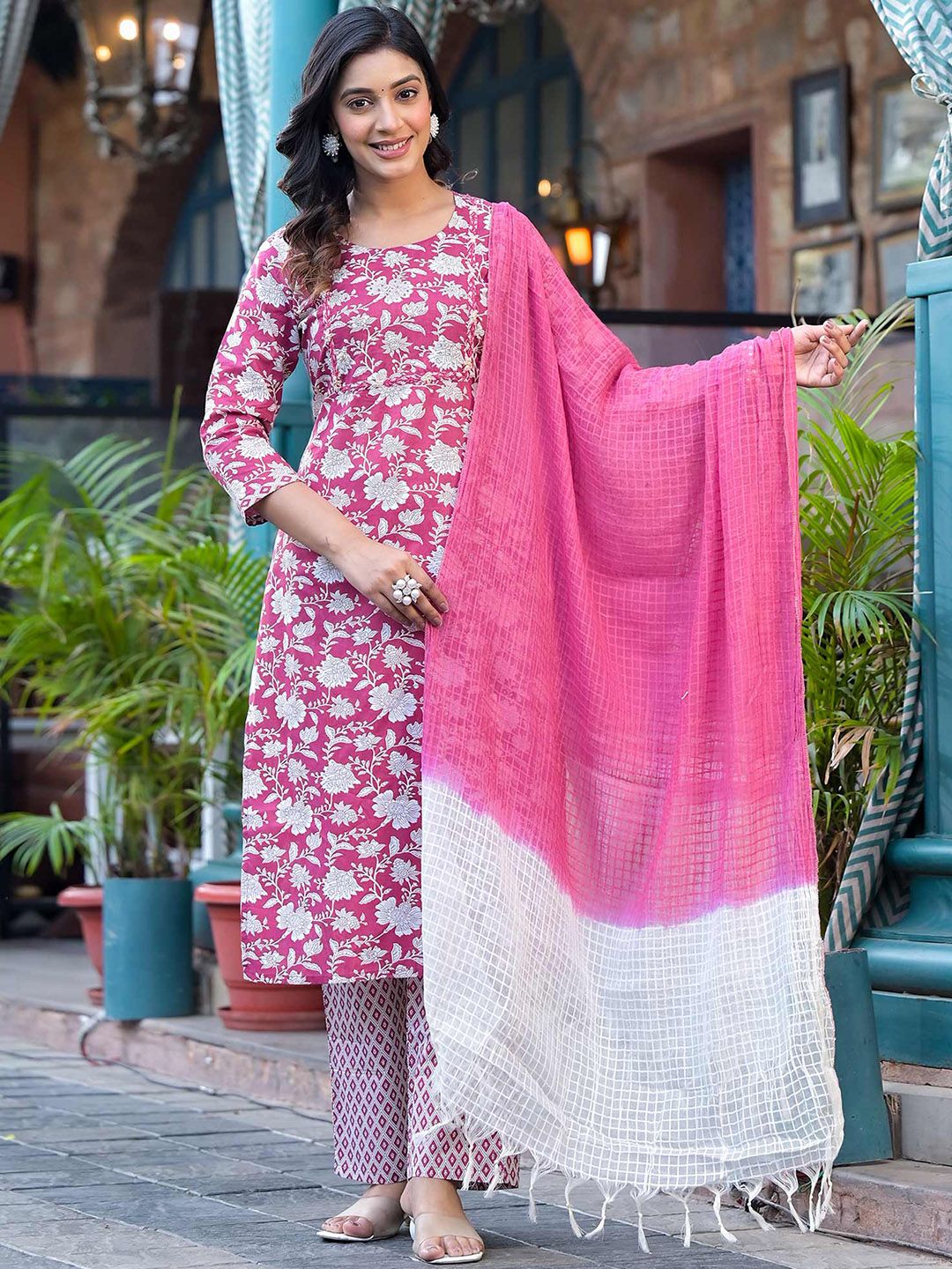 Women Peach Floral Printed Kurta Wide Pant Dupatta