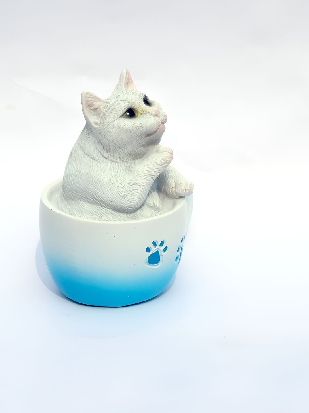 GW CREATIONS White & Blue Figurine Showpiece-picture-20