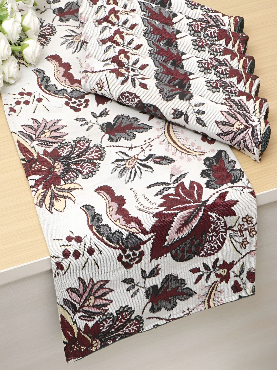 HOKIPO 7 Pieces Red & White Floral Pattern Cotton Table Placemats With Runner-picture-11