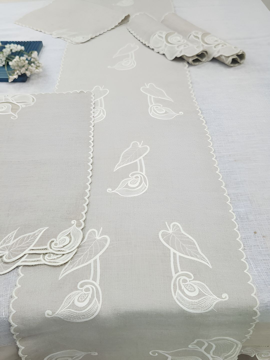 DESIGN GAATHA Beige 7 Pieces Embroidered Cutwork Table Linen Set-picture-13