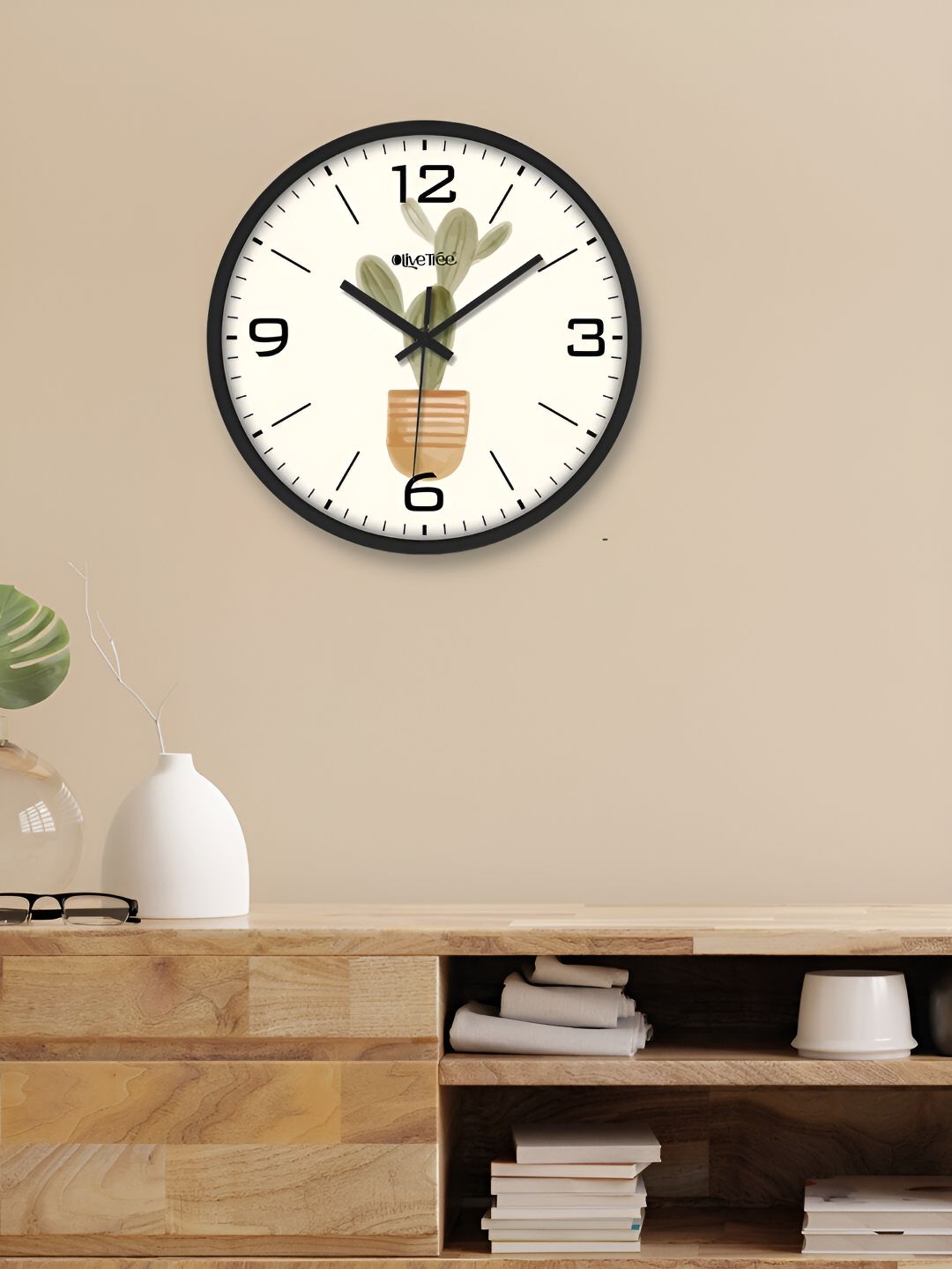 OLIVE TREE Black & White Printed Round Shaped Contemporary Analogue Wall Clock-picture-21
