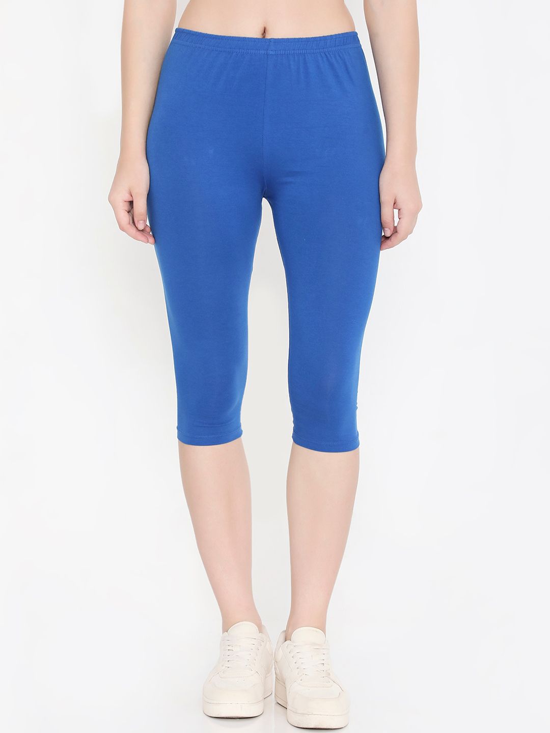 Feelings Women Solid Slim Fit Cotton Capri-picture-21