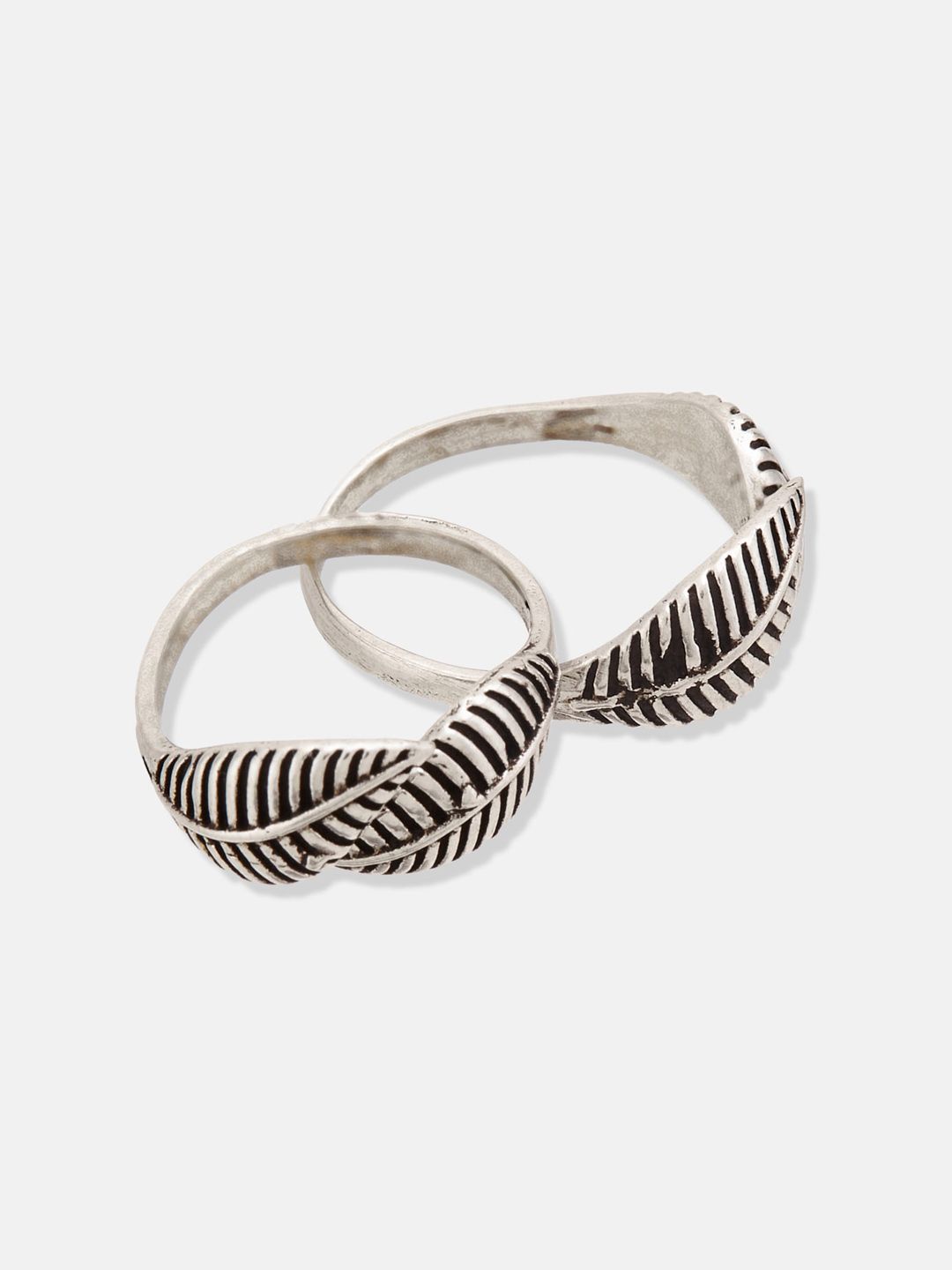ATIBELLE Set Of 2 German Silver-Plated Leaf Shaped Textured Oxidised Toe Rings