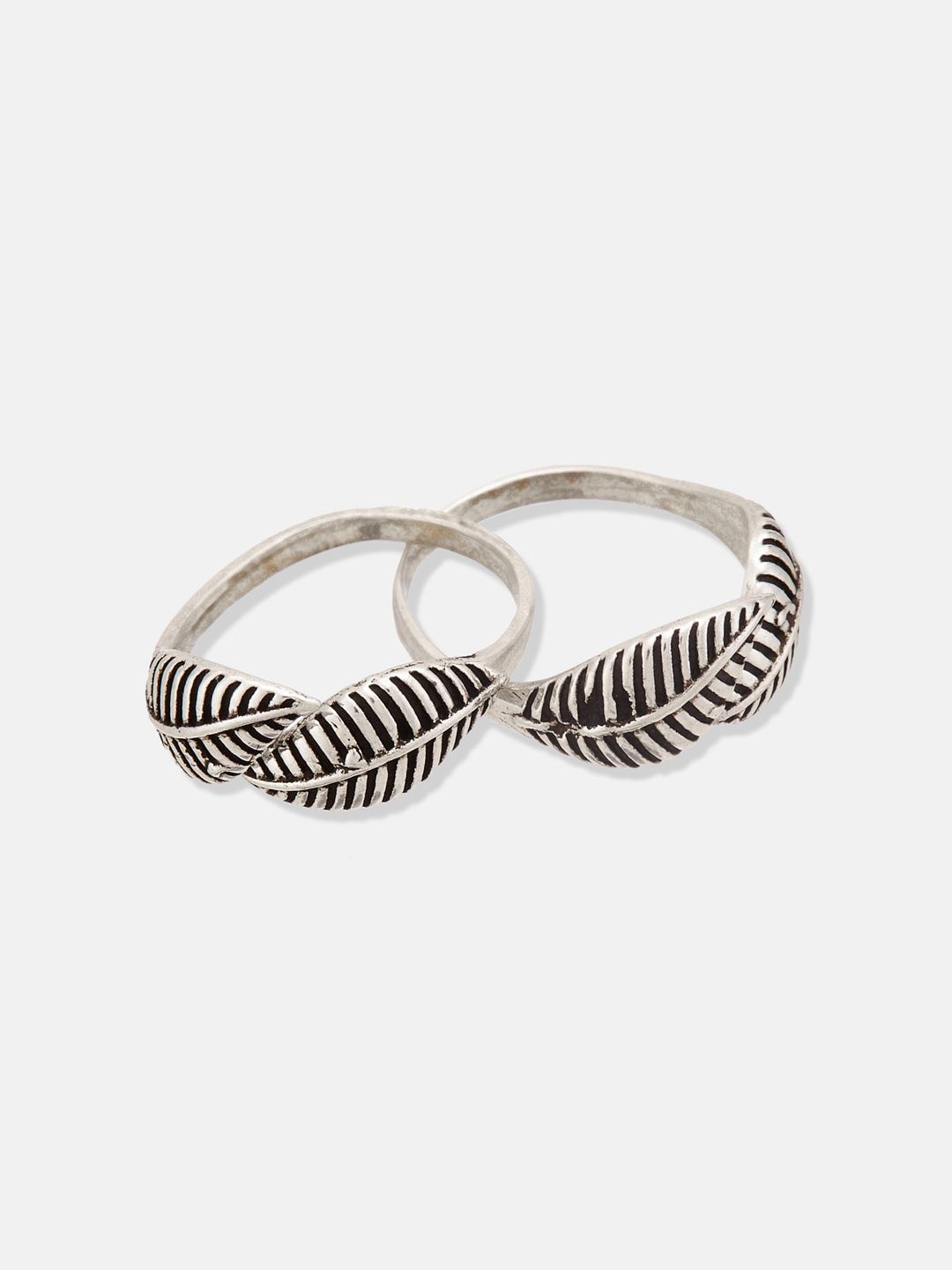 ATIBELLE Set Of 2 German Silver-Plated Leaf Shaped Textured Oxidised Toe Rings