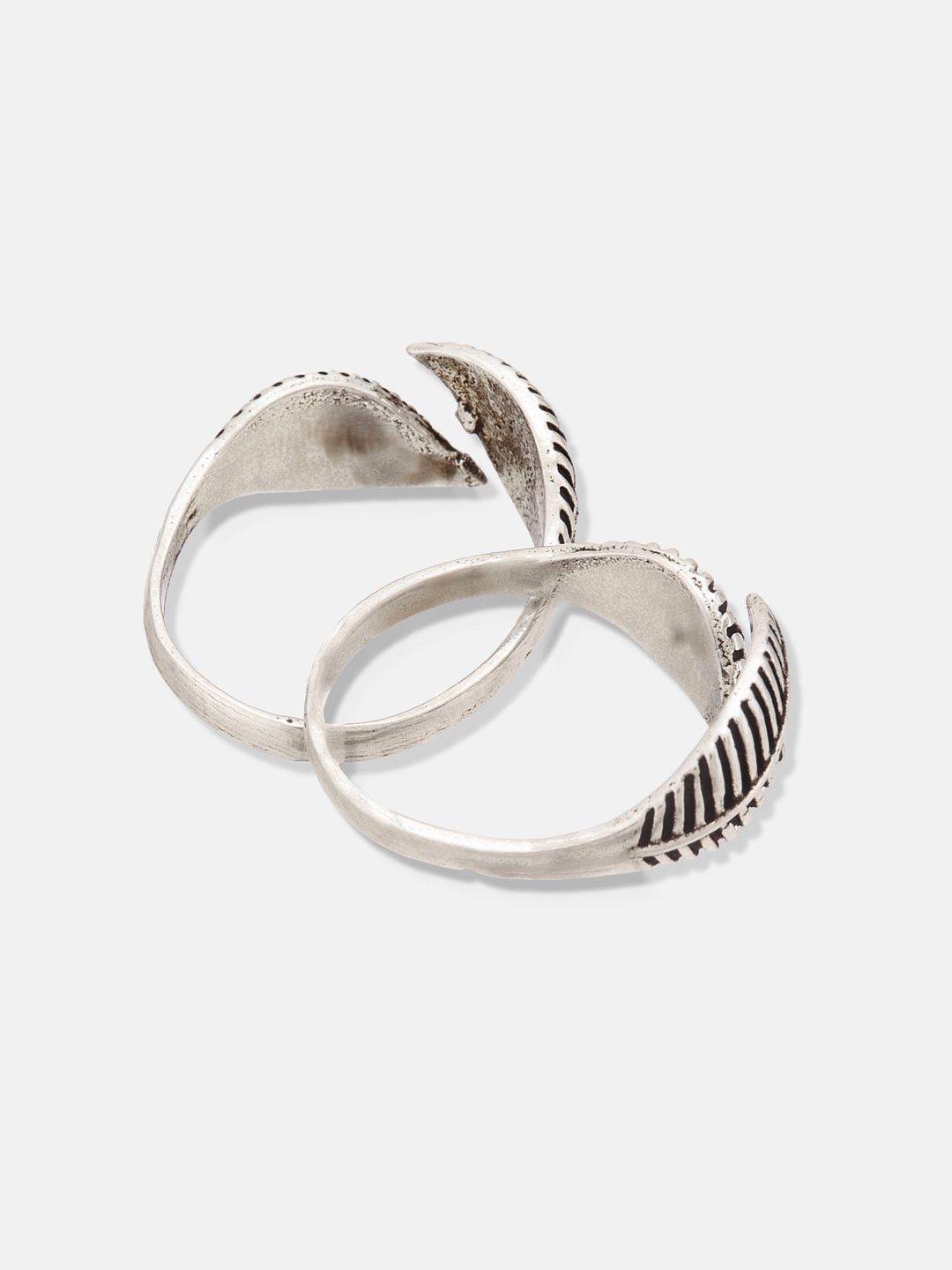 ATIBELLE Set Of 2 German Silver-Plated Leaf Shaped Textured Oxidised Toe Rings