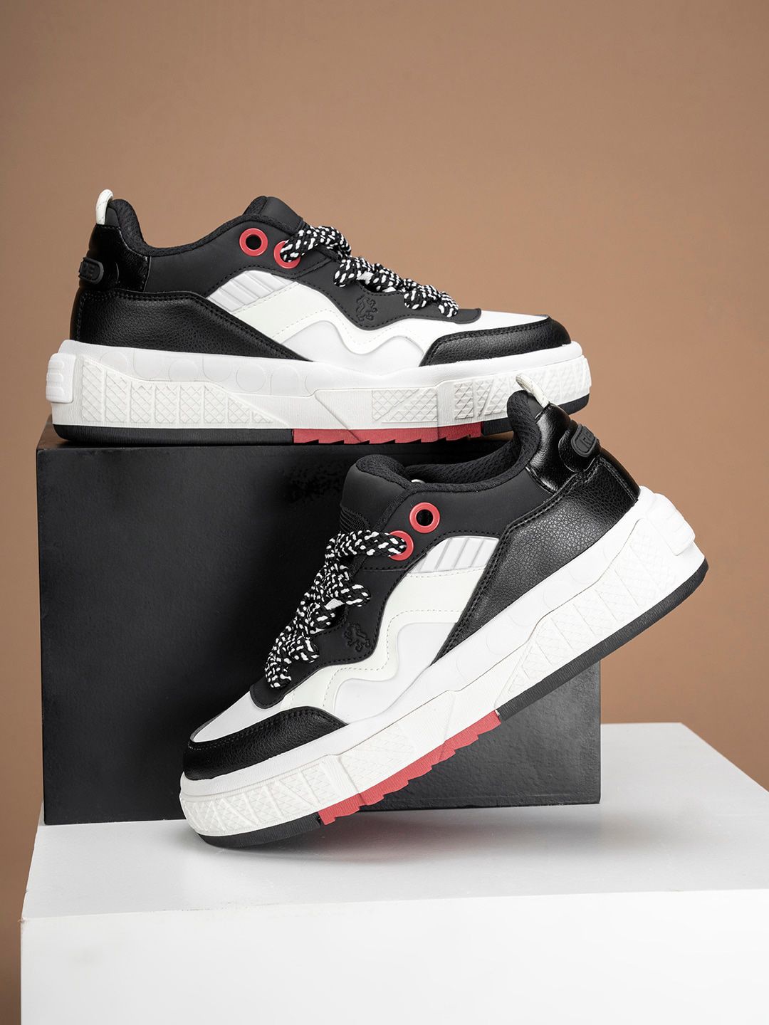 Red Tape Men Colourblocked Lace Up Sneakers-picture-31