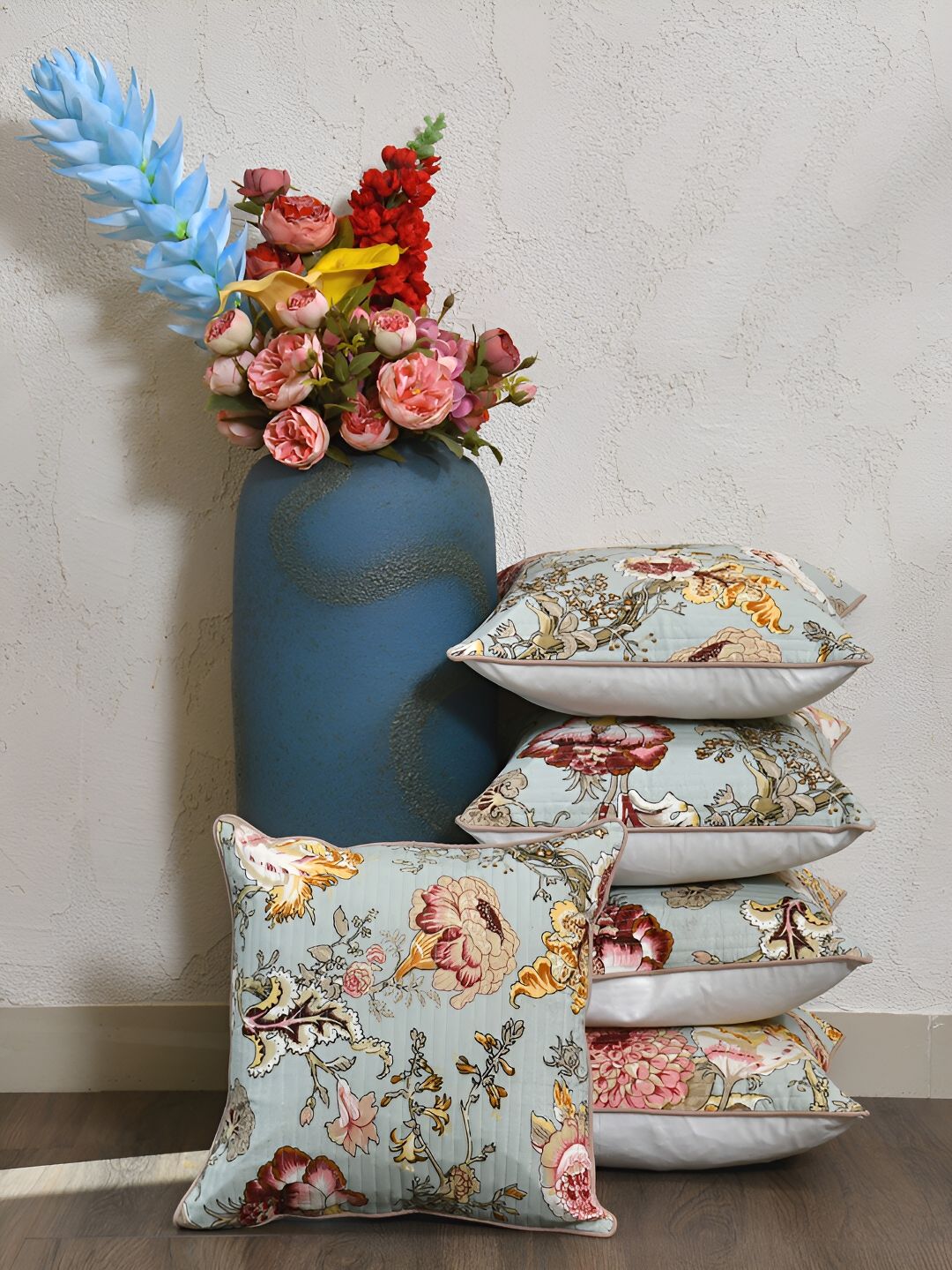 Clasiko Green & Red 5 Pcs Floral Square Cushion Covers-image-4